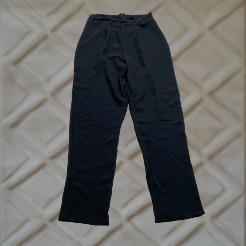 Boohoo Boohoo Petite Tie Waist Woven Slimline Trouser Pants Womens Black 2P Satin Polyester Ankle Straight Classic 22 in Rise High 25 in Inseam Size 26" / US 2 / IT 38 - 1 Thumbnail