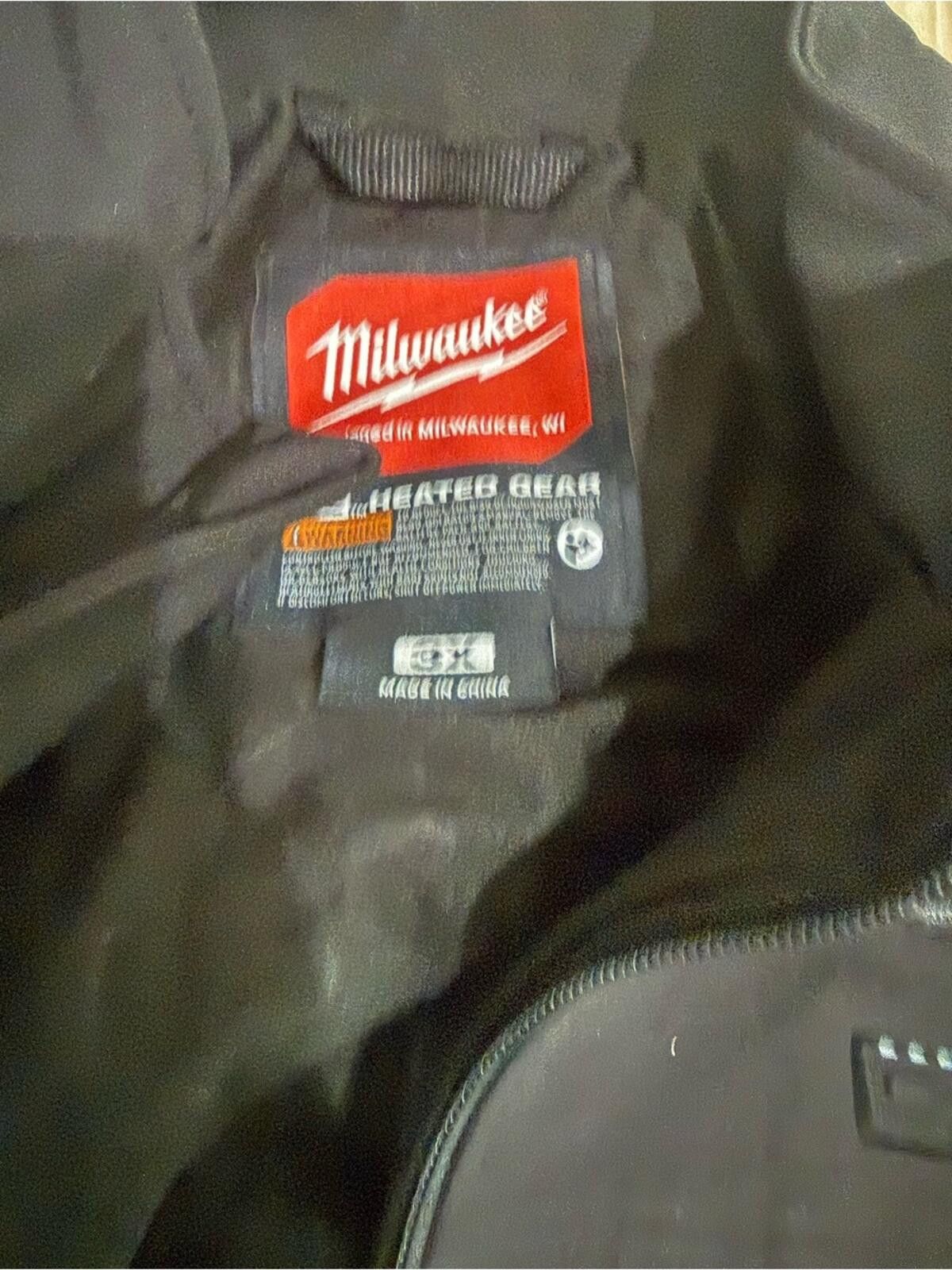 Other Milwaukee Red Heated Performance Jacket - Men's Size US XXL / EU 58 / 5 - 2 Thumbnail