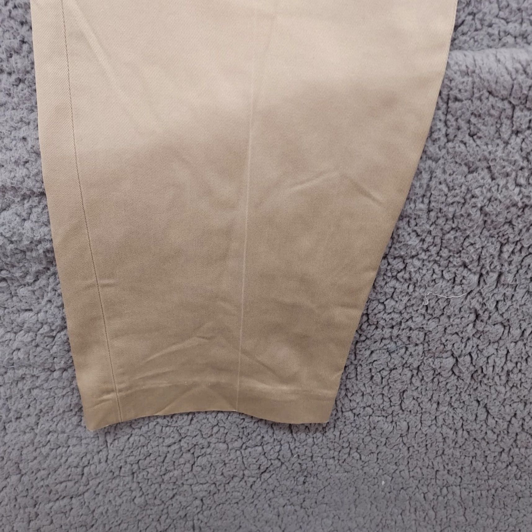 Lands' End Lands' End Pants Men’s 33 Khaki Tailored Fit Regular 33x33.5 Flat Front Straight Leg Zip Hook & Eye Pockets Machine Washable Beig e (Flaw) Size US 33 - 5 Thumbnail