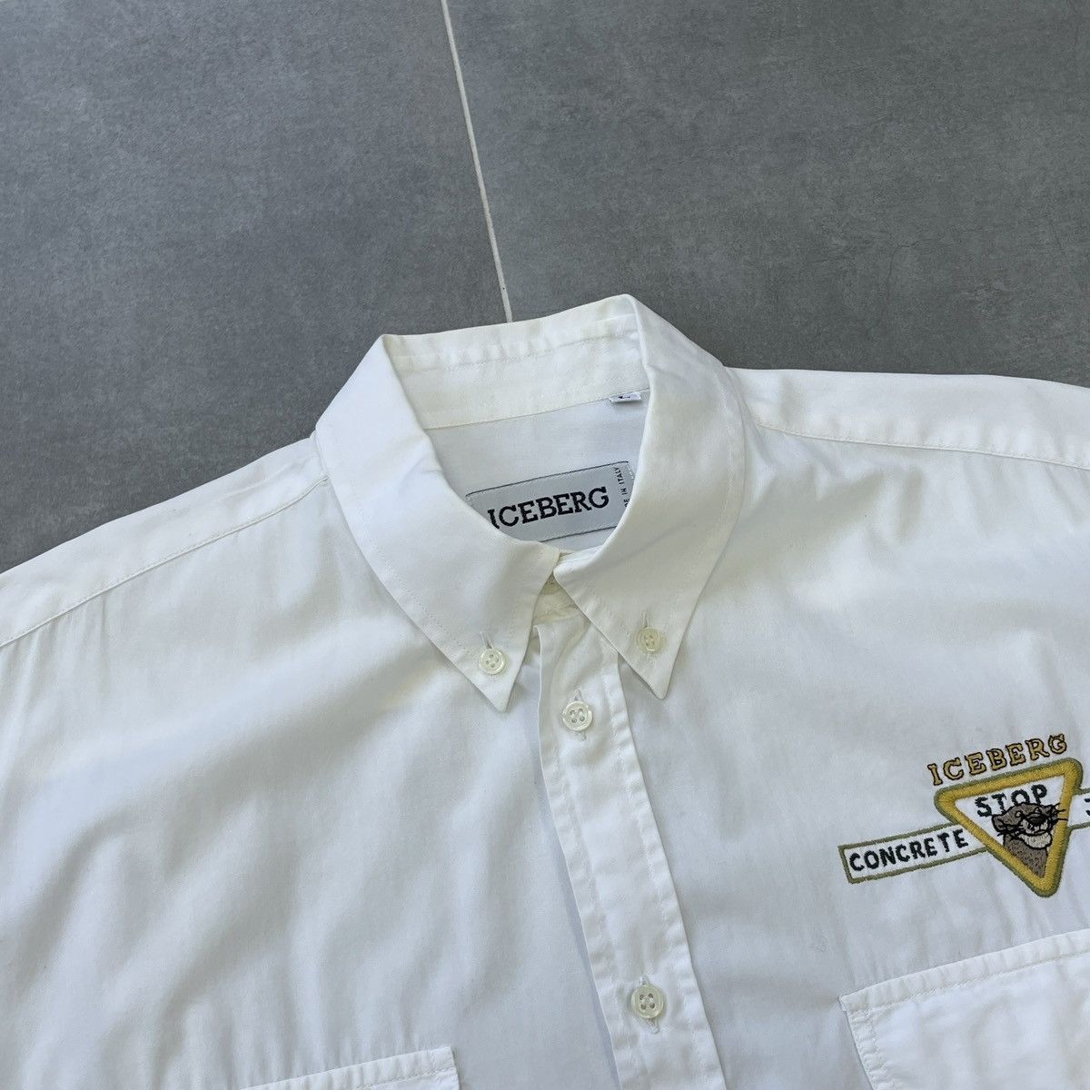 Iceberg × Vintage Vintage Iceberg Dysney Buton Shirt Size L Size US L / EU 52-54 / 3 - 11 Thumbnail
