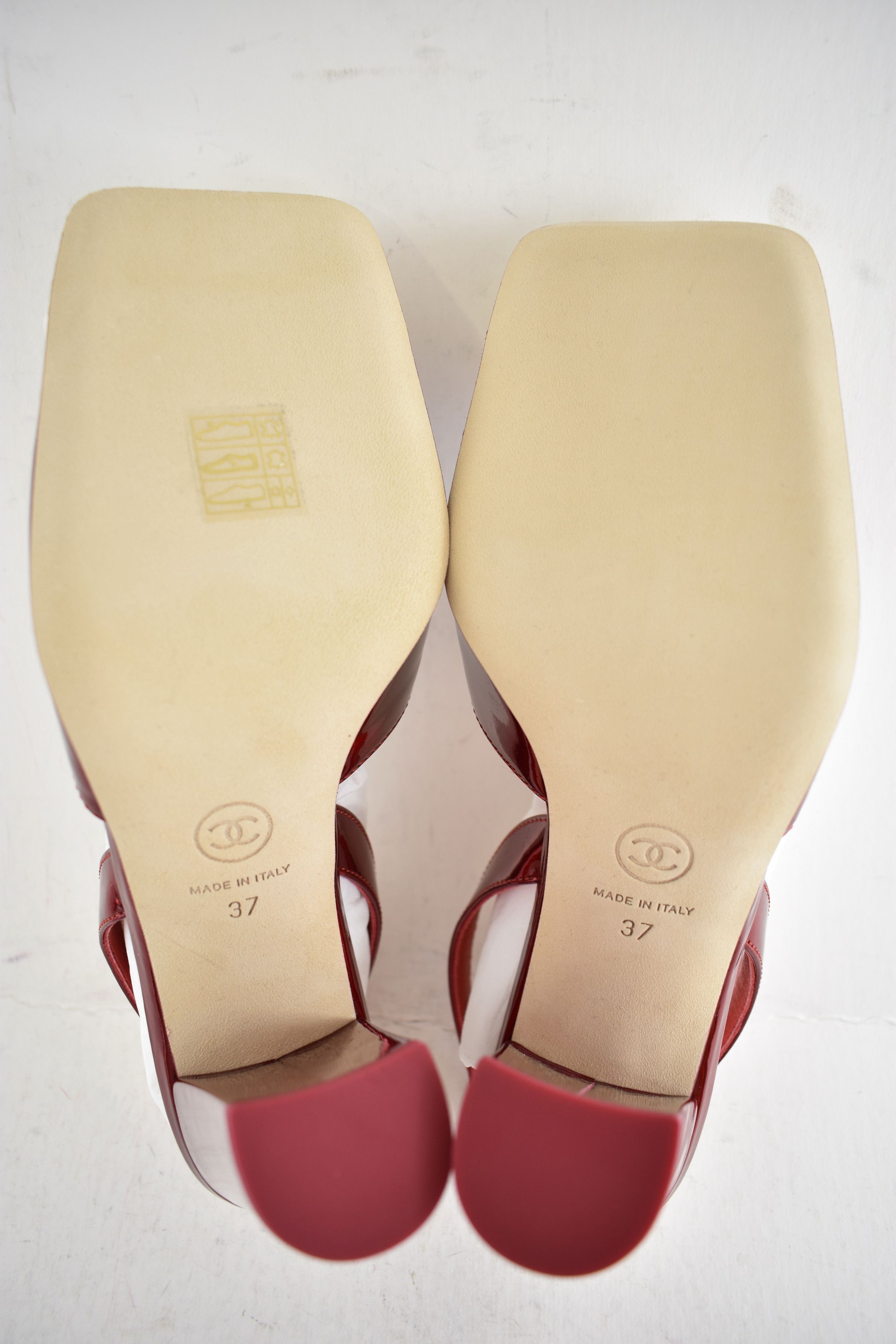 Chanel 26S Blazy White Square Toe Logo Slingback Block Heel Pump 37 Size US 7 / IT 37 - 19 Thumbnail