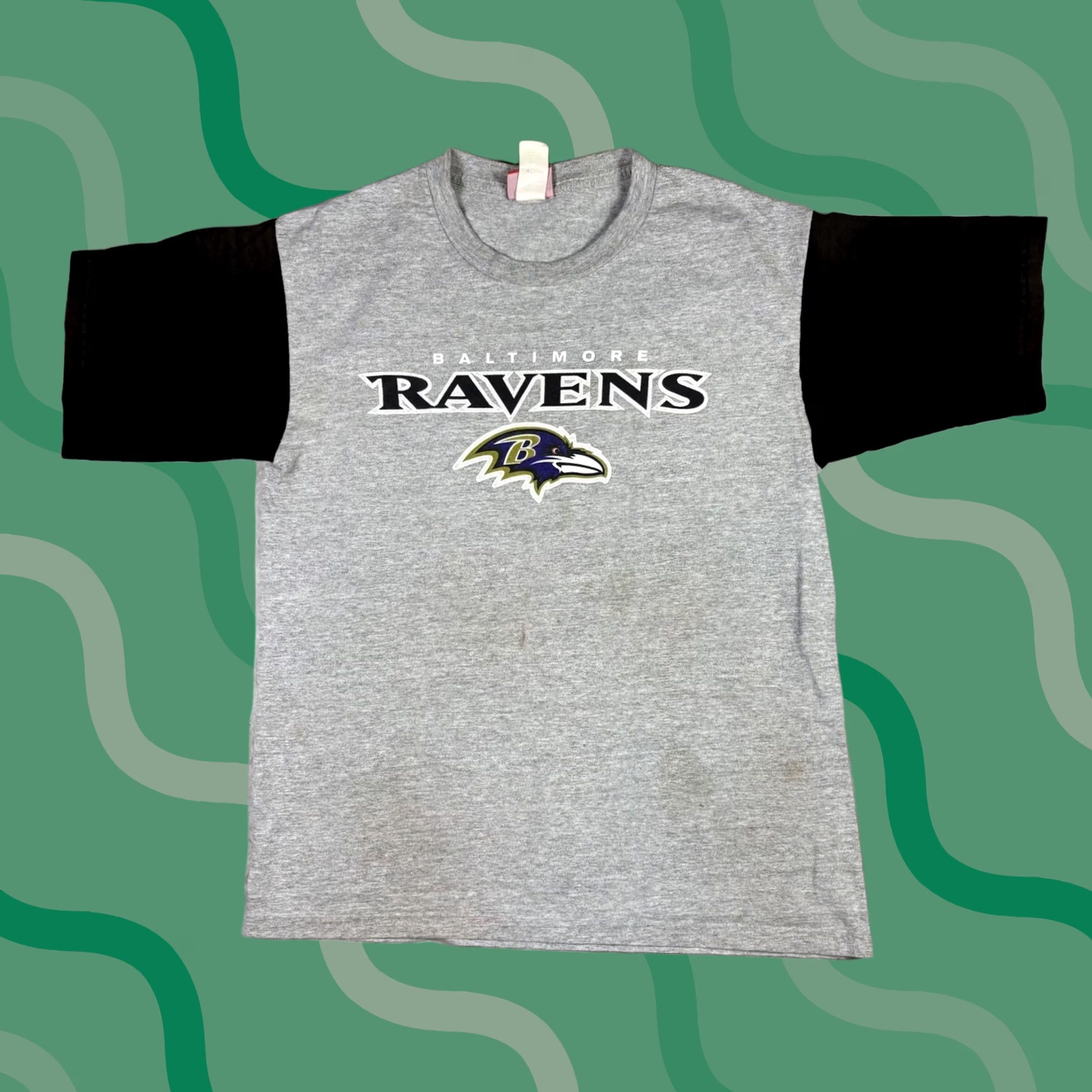 NFL VINTAGE Ravens Logo NFL T Shirt Gray M Adult Football 90s Retro Graphic Print Short Sleeve Crew Neck Cotton Men Size M Logo Ravens Ravens Team Mens Size US M / EU 48-50 / 2 - 1 Thumbnail