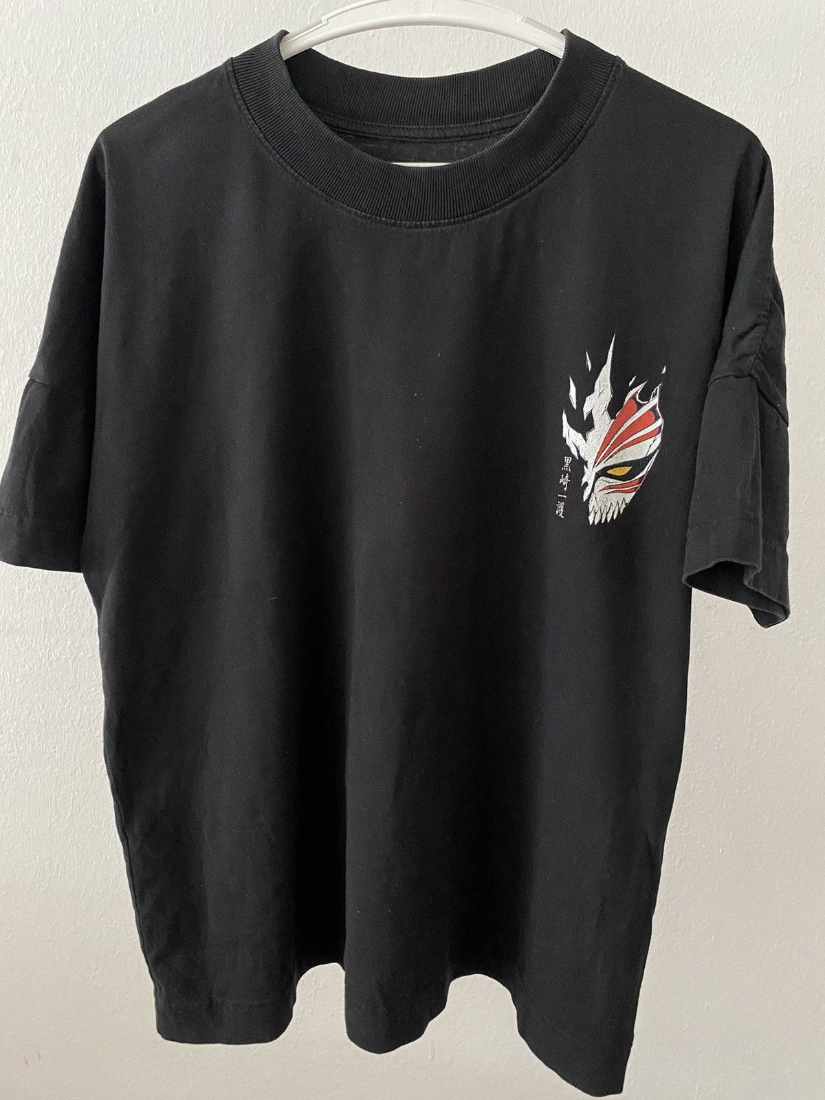 Anime × Japanese Brand × Vintage VINTAGE ANIME BLEACH ICHIGO KUROSAKI HOLOWWING T-SHIRT RARE🔥 Size US L / EU 52-54 / 3 - 4 Thumbnail