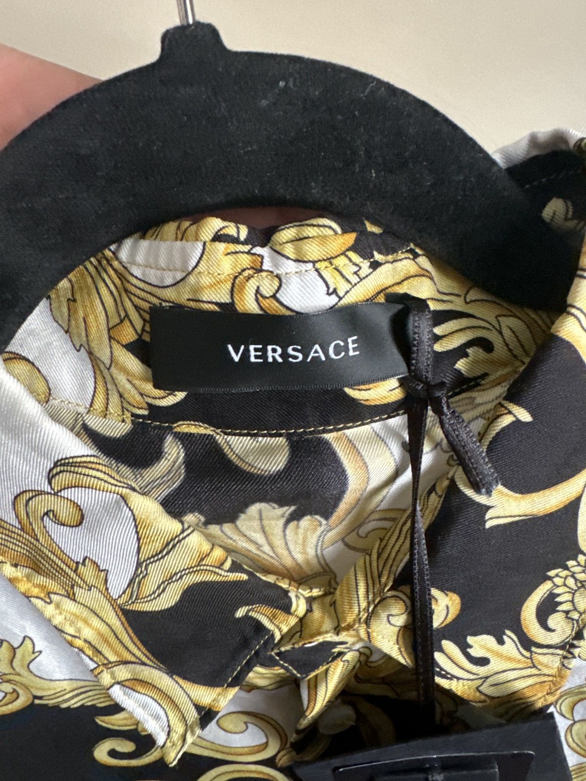 Versace Versace Renaissance 100% Silk button-down long sleeve shirt Size US L / EU 52-54 / 3 - 7 Thumbnail