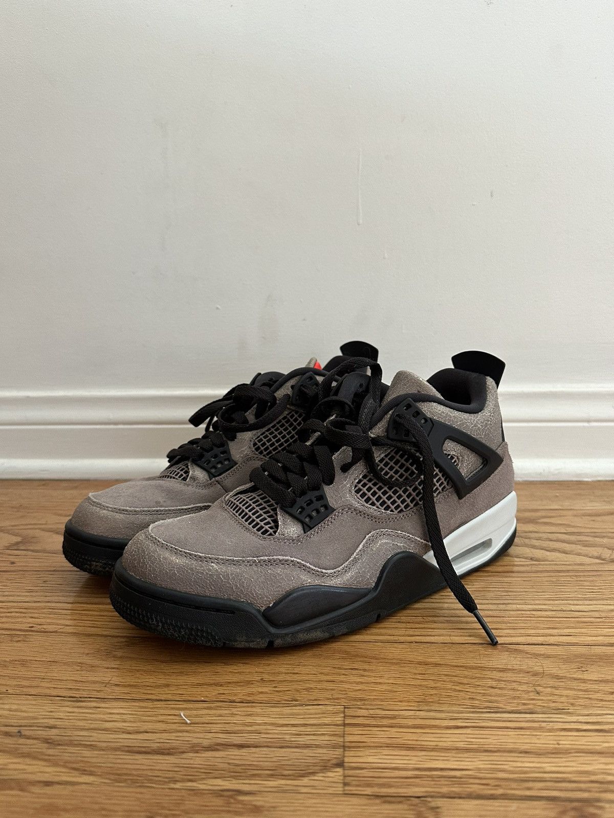 Jordan Brand Jordan 4 Retro Taupe Haze Size US 9.5 / EU 42-43 - 2 Thumbnail
