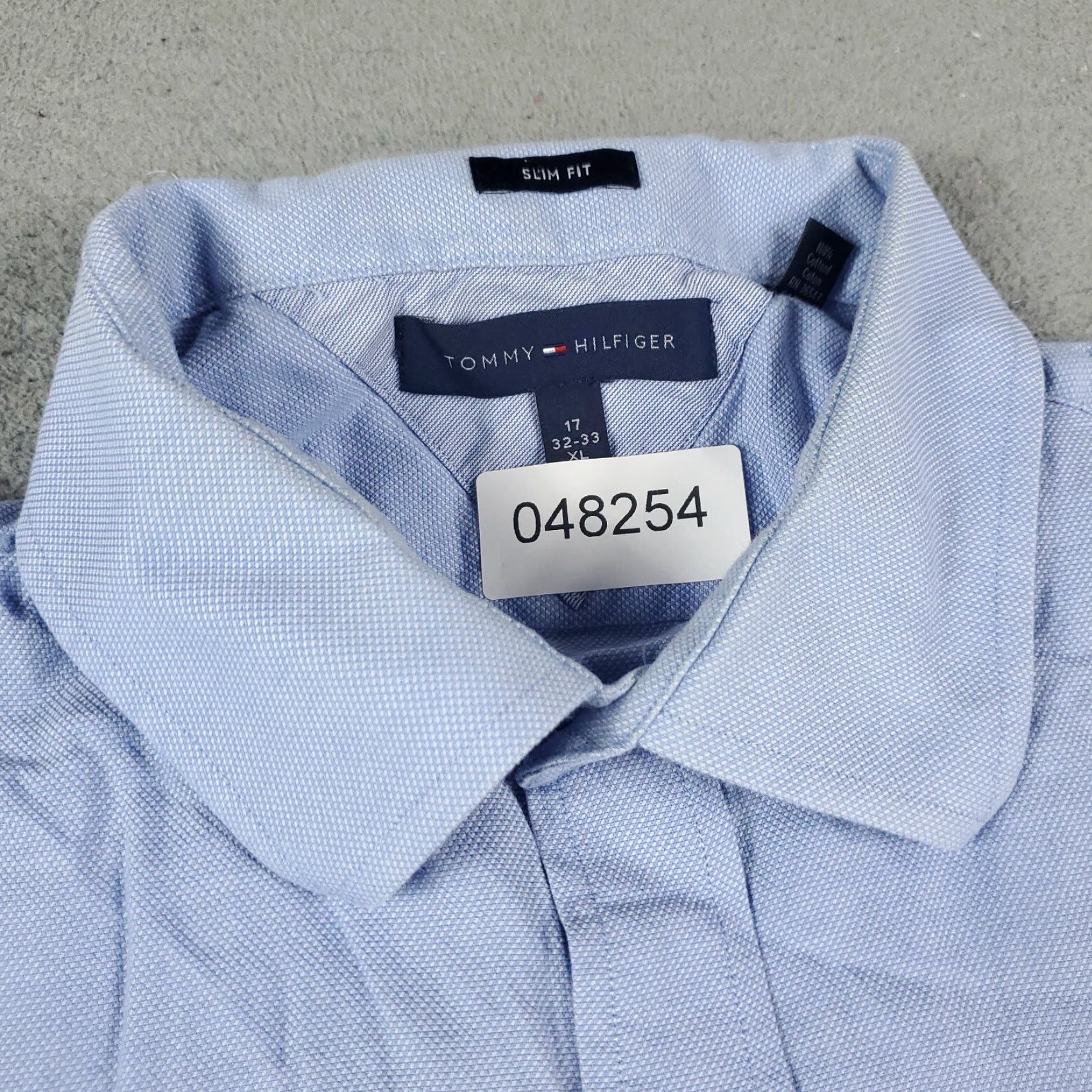 Tommy Hilfiger Tommy Hilfiger Dress Shirt Mens 17 Blue Long Sleeve Button-Down 100% Cotton, Regular Fit, Classic/Preppy, 17 in Neck, Blue, Adult Mens Size 46R - 3 Thumbnail