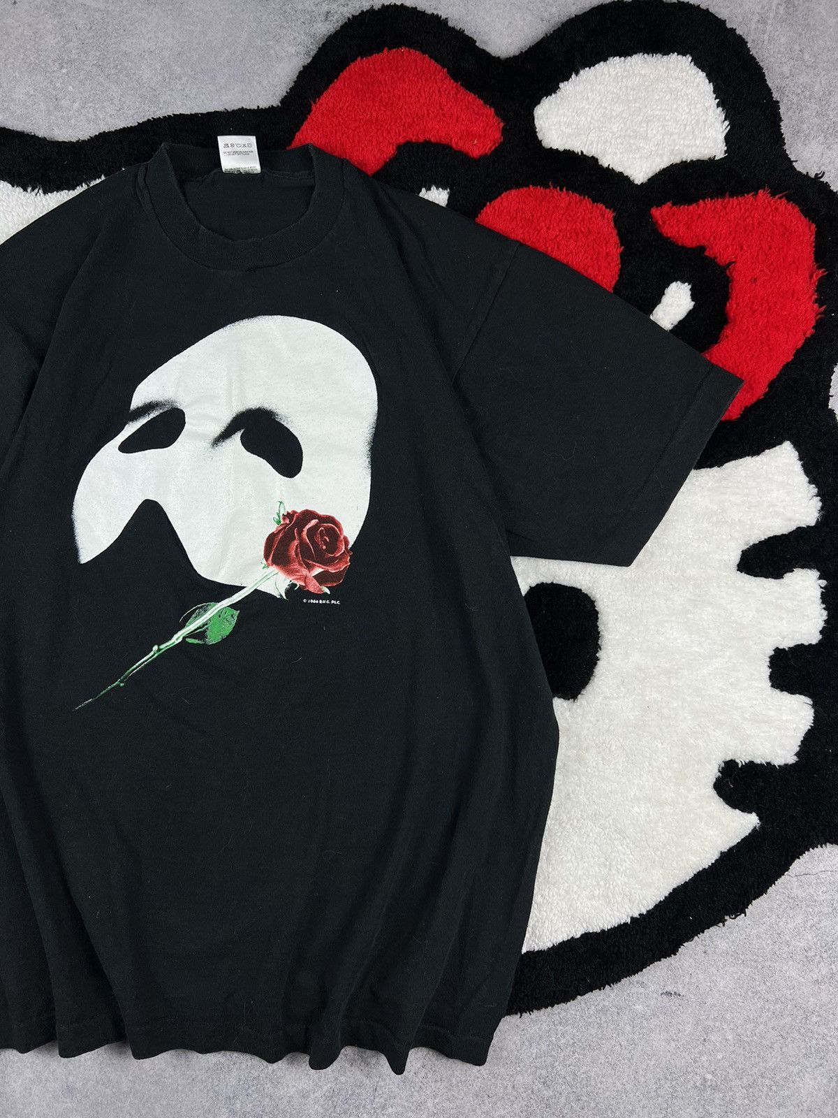 Band Tees Vintage Phantom Of Opera 1986 Glow In The Dark Y2K Tee Shirt Size US XL / EU 56 / 4 - 3 Thumbnail