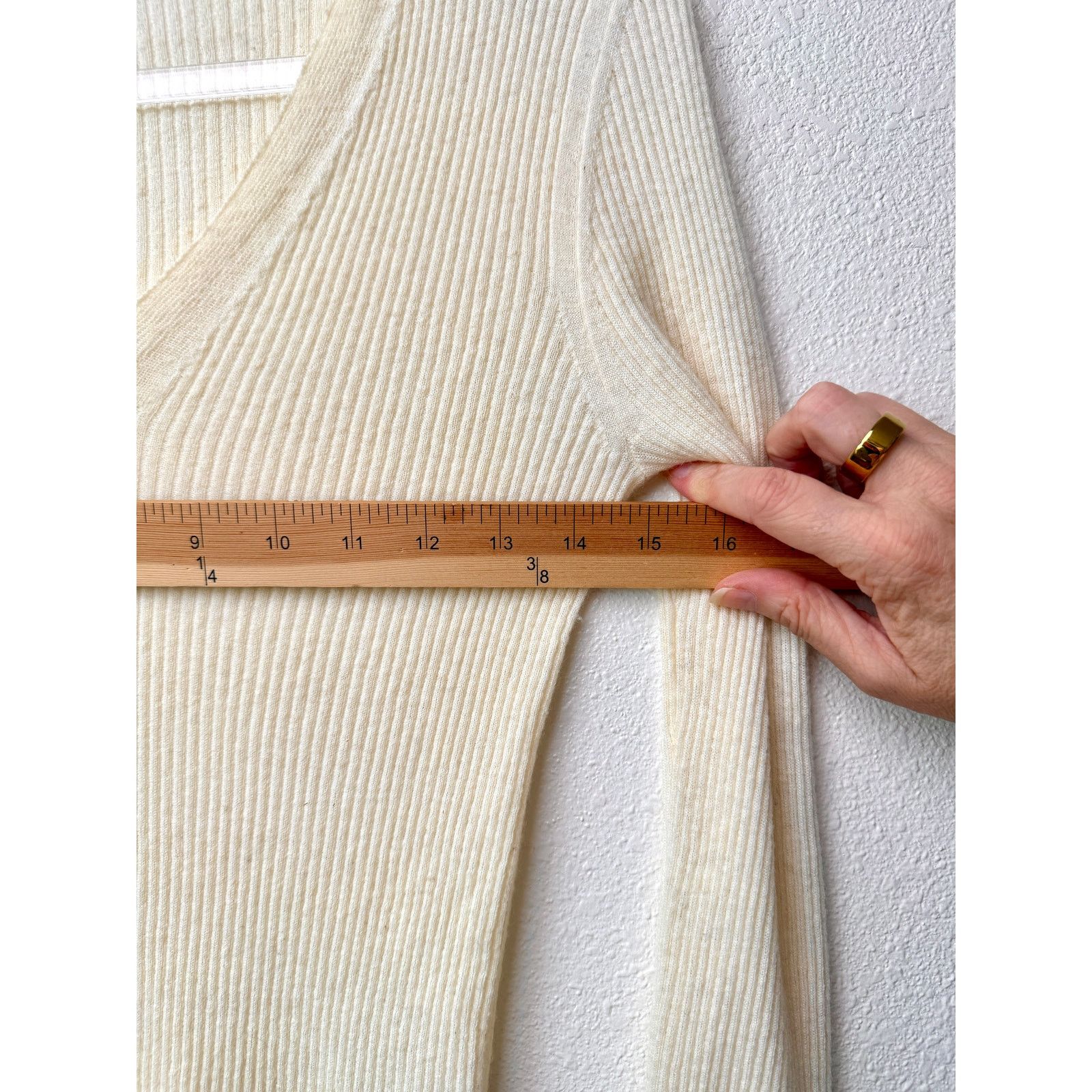 Rag & Bone Rag & Bone Ribbed V Neck Sweater Women US S Cream Size S / US 4 / IT 40 - 10 Thumbnail