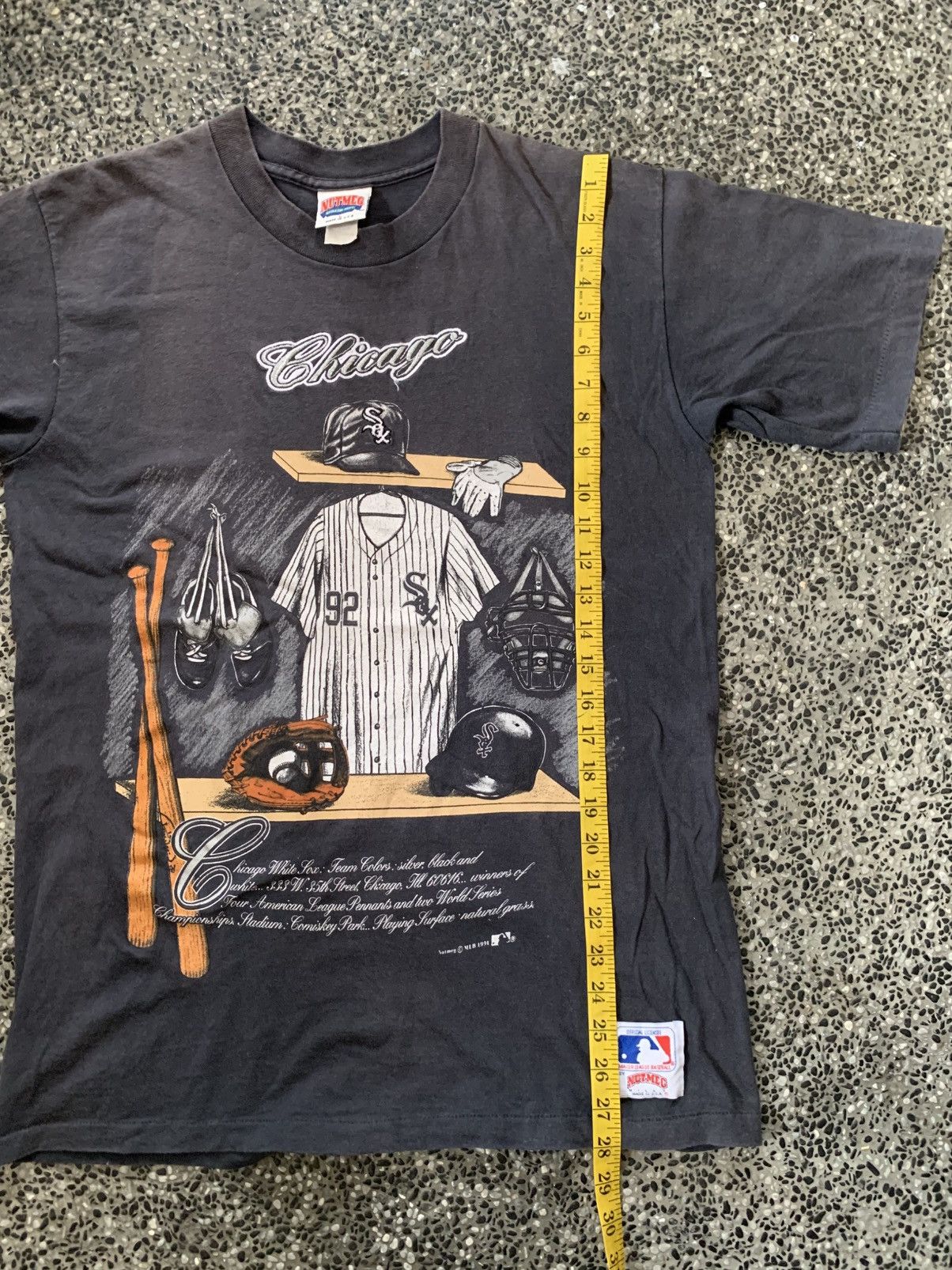 MLB Vintage 90s Chicago White Sox MLB Nutmeg T shirt Size US L / EU 52-54 / 3 - 11 Thumbnail