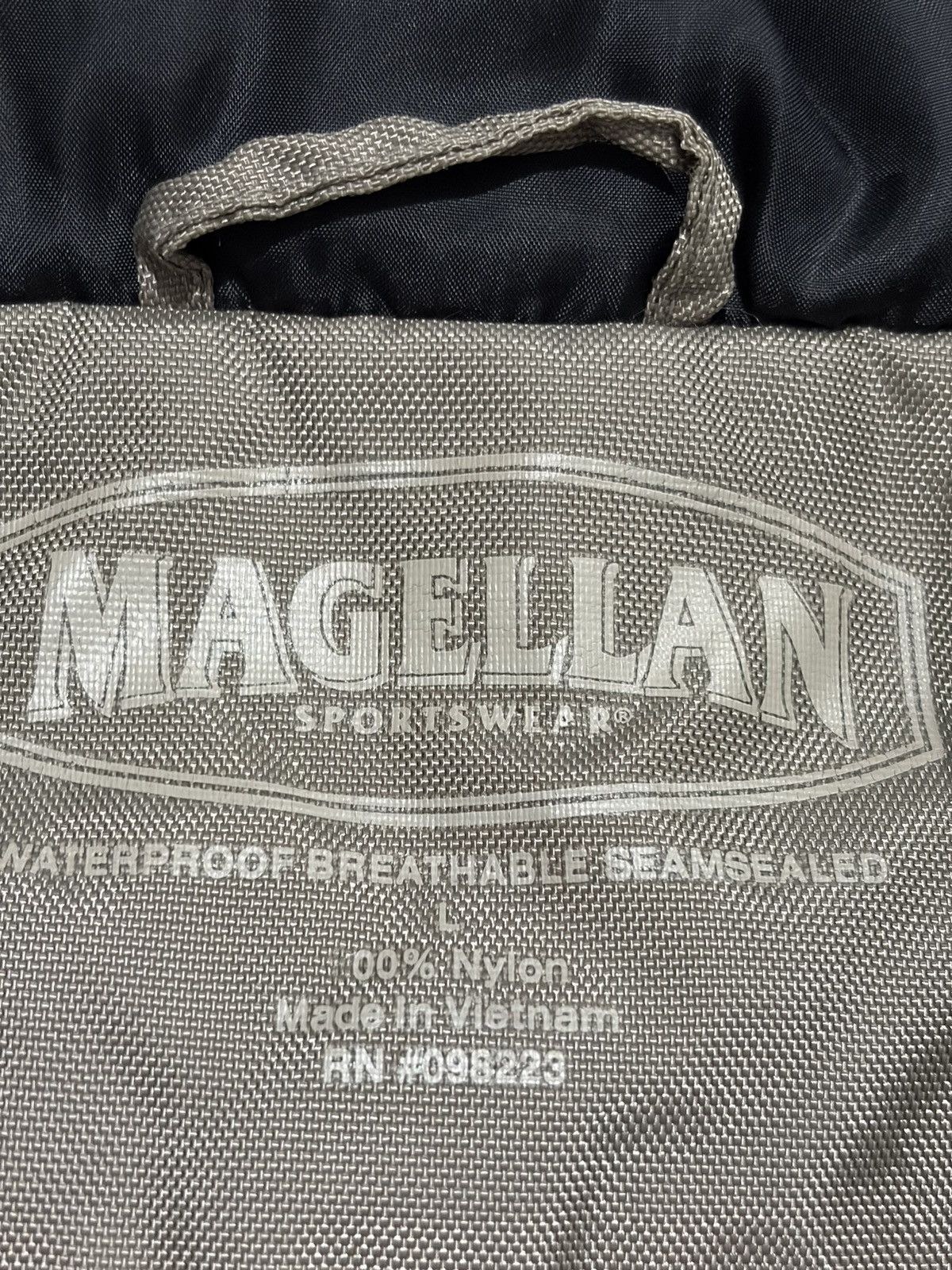 Other Magellan Sportswear Waterproof Seamsealed Hooded Jacket Size US L / EU 52-54 / 3 - 5 Thumbnail