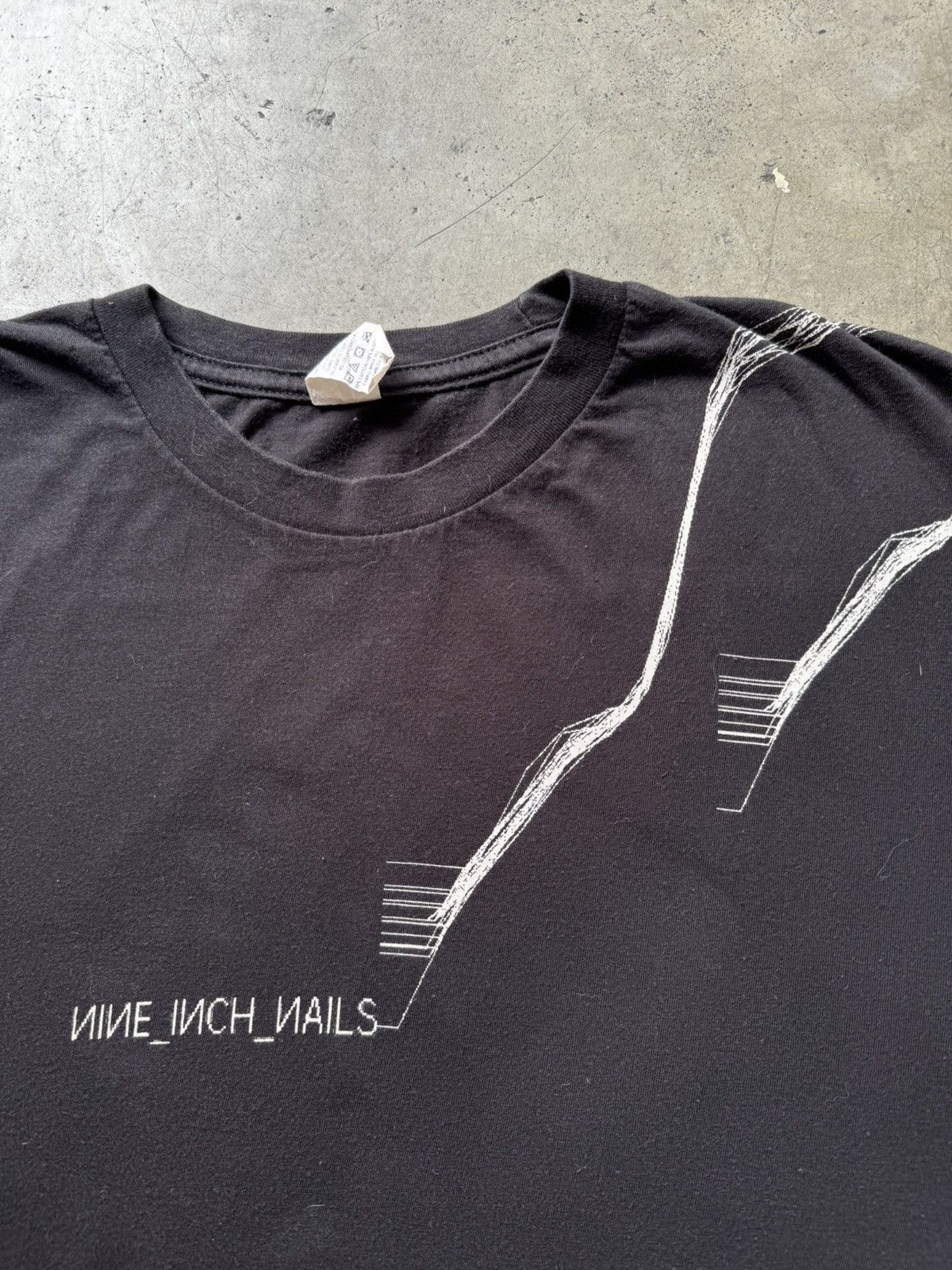 Vintage 2005 Nine Inch Nails With Teeth Vintage Band Tee Shirt Bjork Size US L / EU 52-54 / 3 - 3 Thumbnail