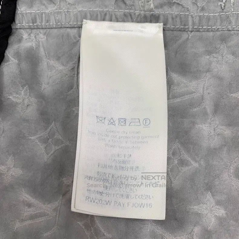Louis Vuitton Louis Vuitton Grey logo embossed full print alpaca lapel l Size XS / US 0-2 / IT 36-38 - 7 Thumbnail