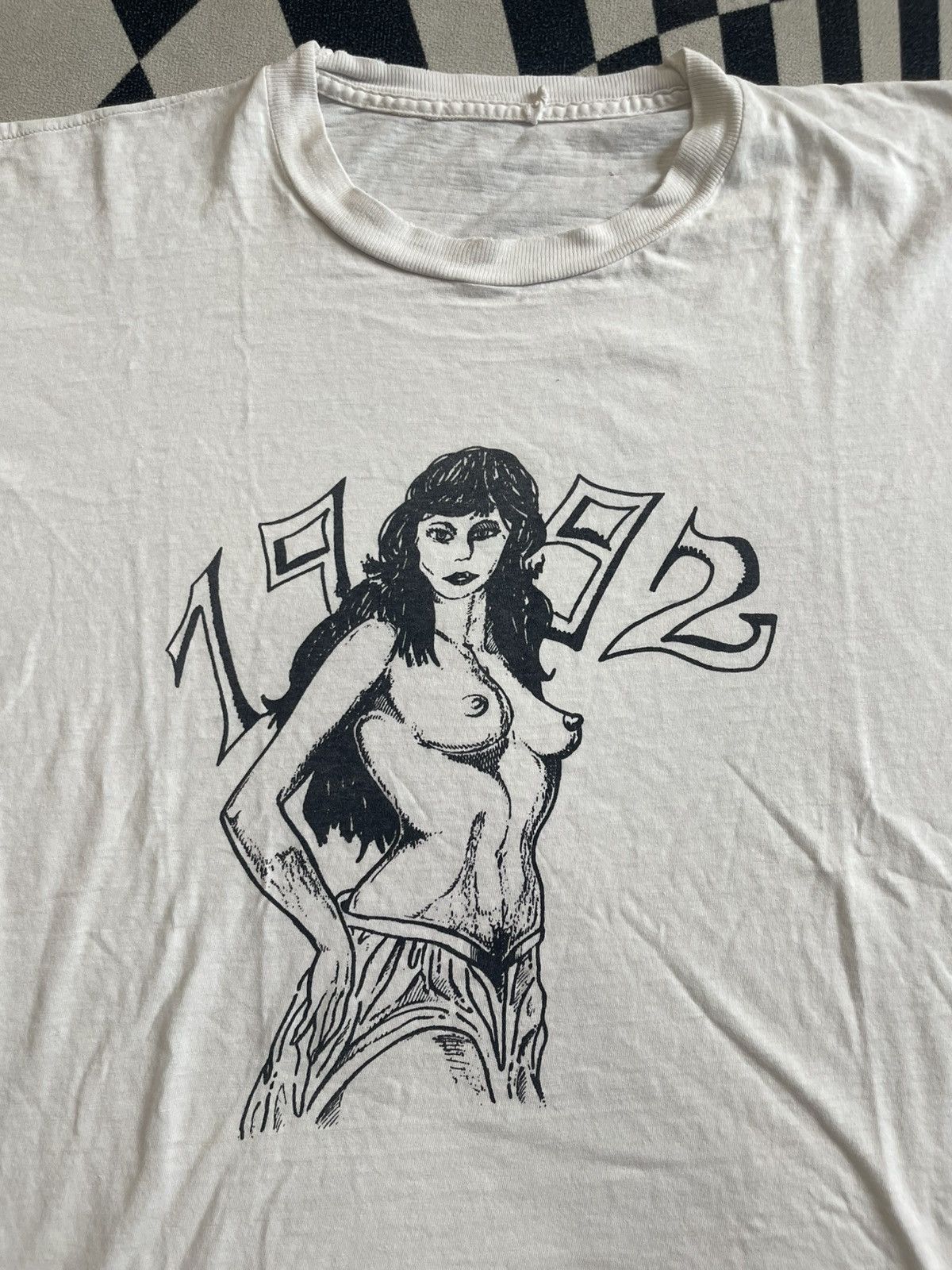 Vintage Vintage 1992 Underground Pin-up Graphic Tee - Single Stitch Size US XL / EU 56 / 4 - 3 Thumbnail