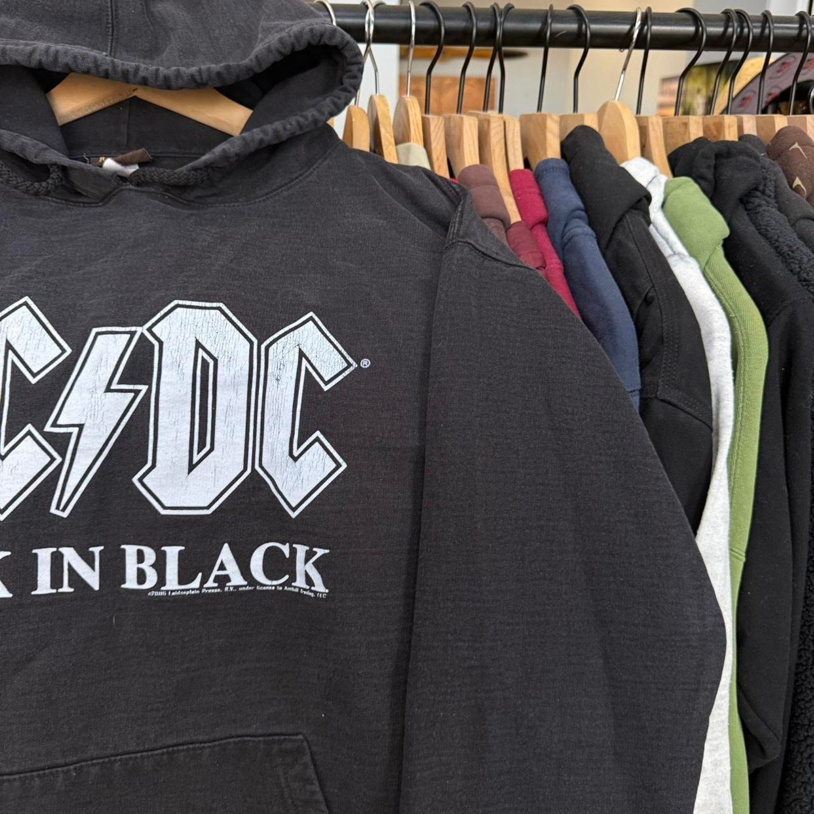 Other Vintage 2006 ACDC Back In Black Faded Hoodie Rock and Roll Size US L / EU 52-54 / 3 - 3 Thumbnail