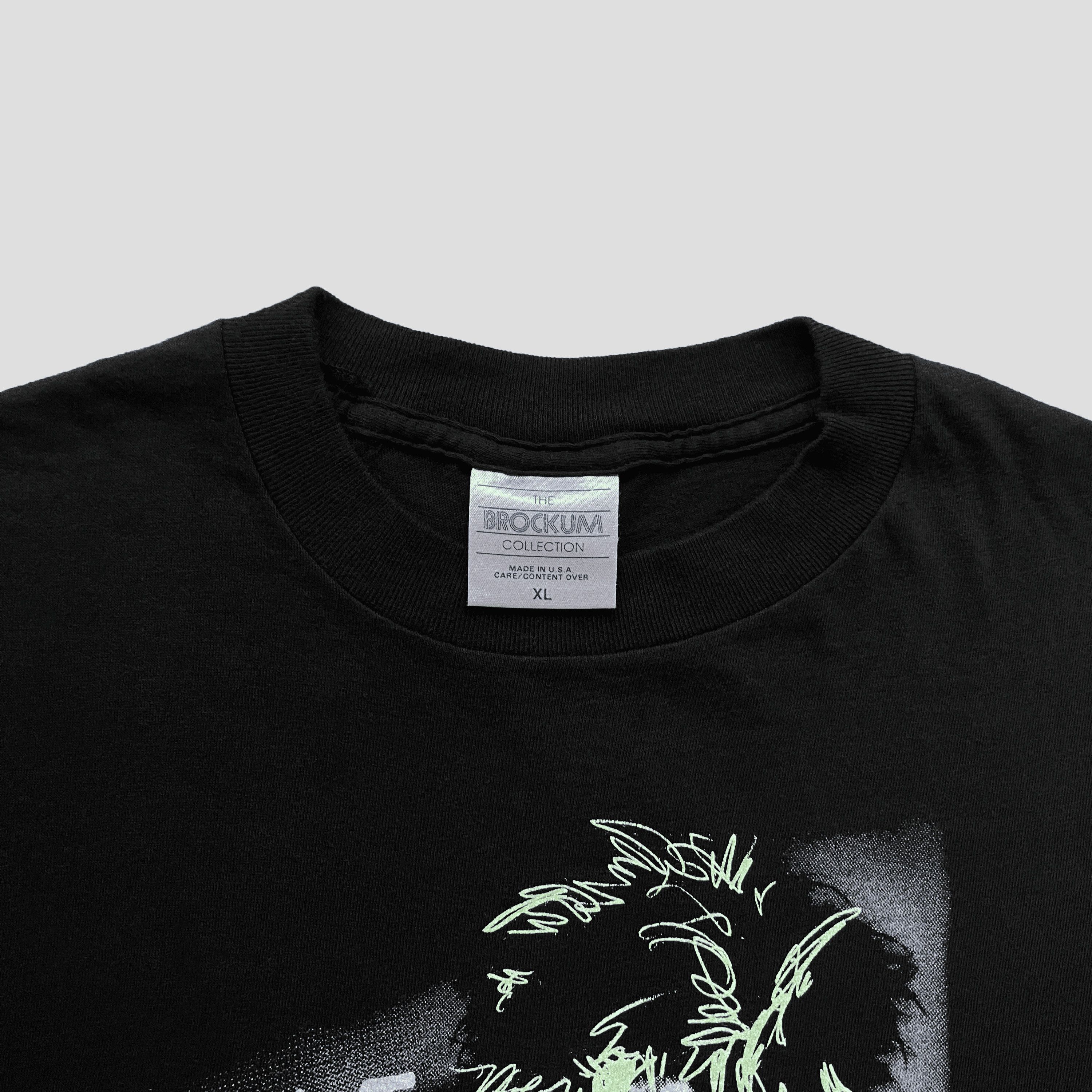 The Cure Vintage Late 1980s The Cure Standing on a Beach T-Shirt Size US XL / EU 56 / 4 - 3 Thumbnail