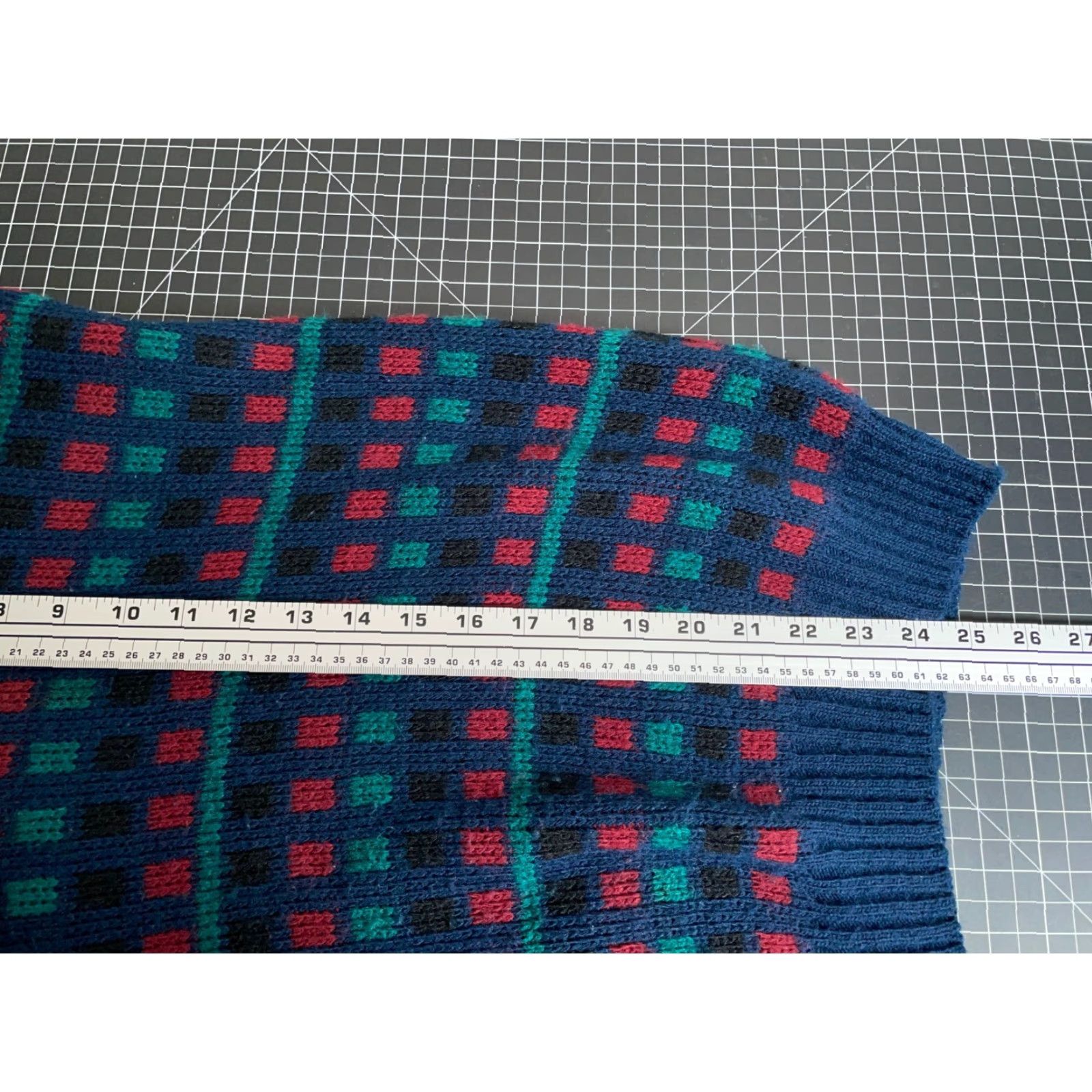 Vintage Vintage 90s Check Pattern Sweater Adult Large Blue Lightweight Pullover Knit Mens Retro Casual Size US L / EU 52-54 / 3 - 6 Thumbnail