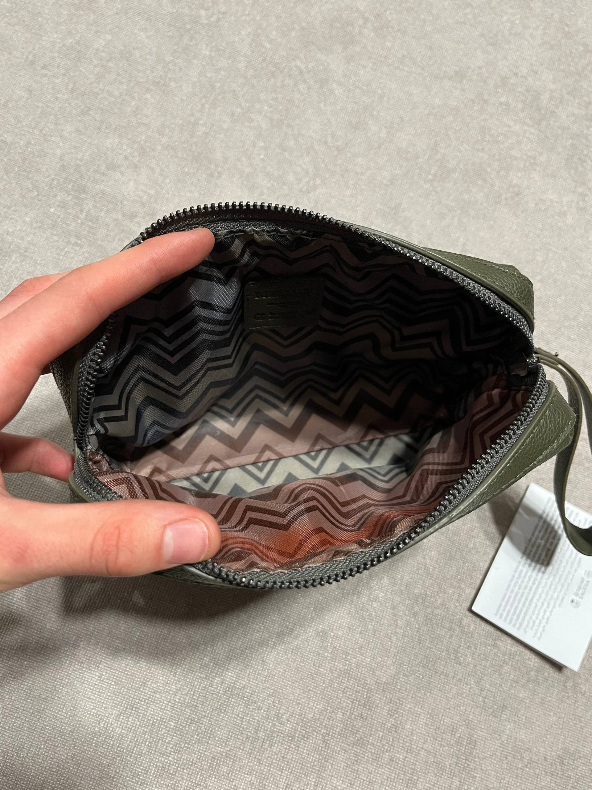 Missoni Missoni Women`s Hardware Logo Leather Cosmetic Pouch Bag Size ONE SIZE - 11 Thumbnail