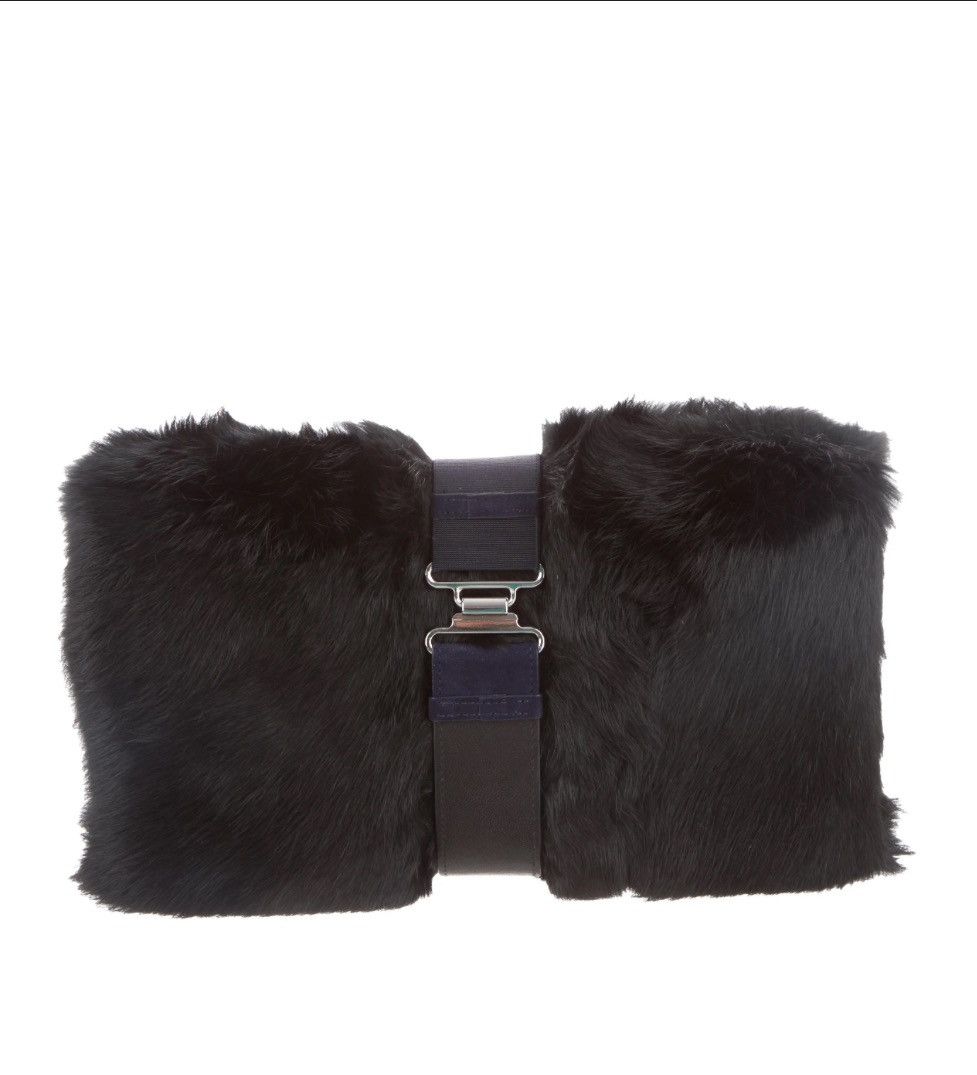 Theory Theory Zahara Black Fur Clutch Size ONE SIZE - 1 Thumbnail