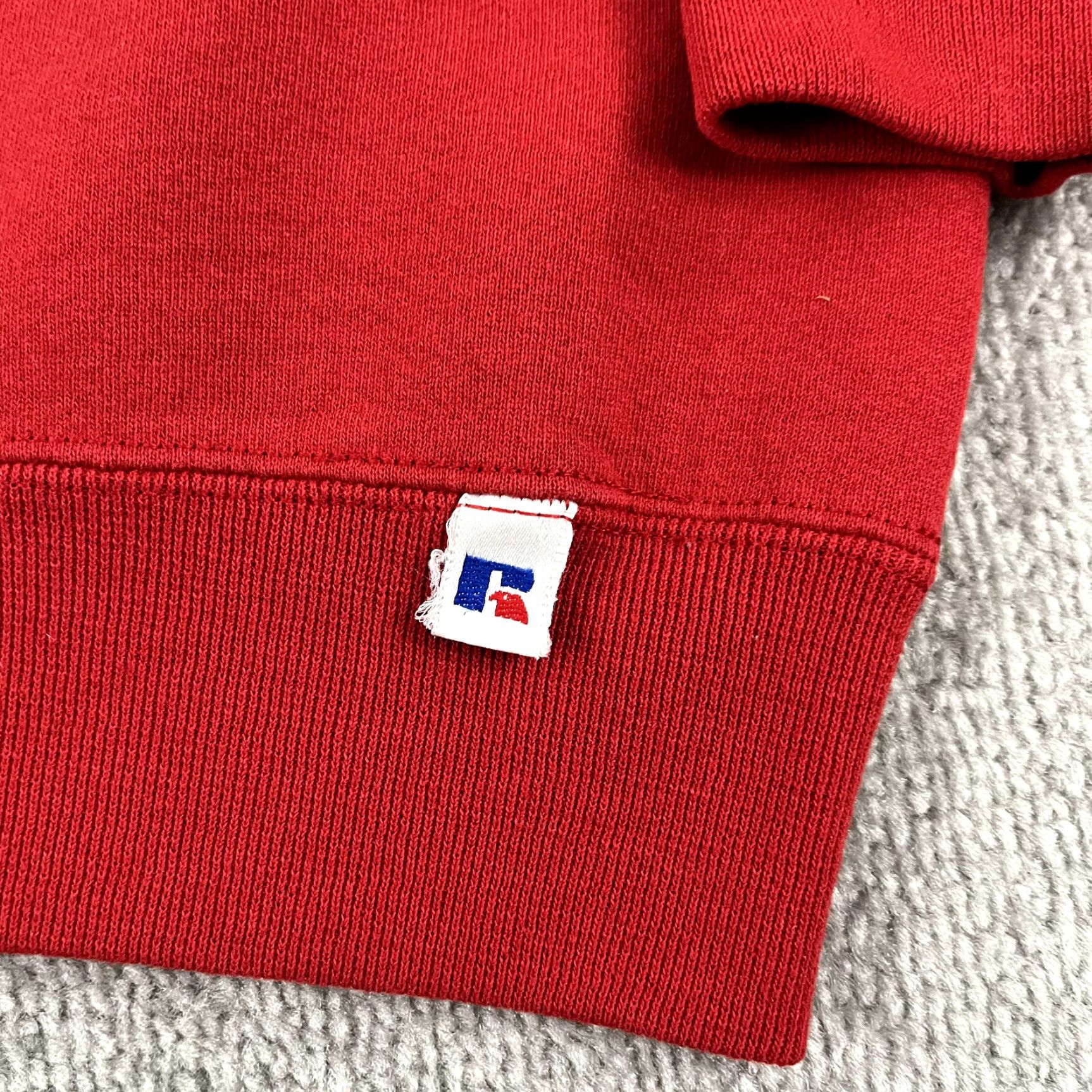Etro VINTAGE RUSSELL Sweatshirt Mens Extra Large Red Pullover Crewneck Retro Y2K USA Size US XL / EU 56 / 4 - 2 Thumbnail