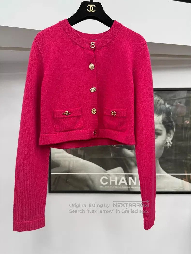 Chanel Chanel Rose-red multi-element button cashmere cardigan coa Size XS / US 0-2 / IT 36-38 - 1 Thumbnail