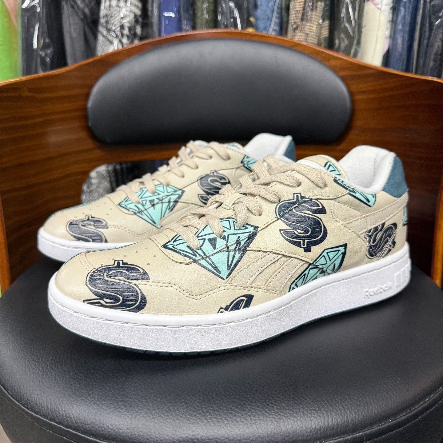 Reebok Reebok Collab White Lowtop Sneakers 9.5 Men Size US 9.5 / EU 42-43 - 1 Thumbnail