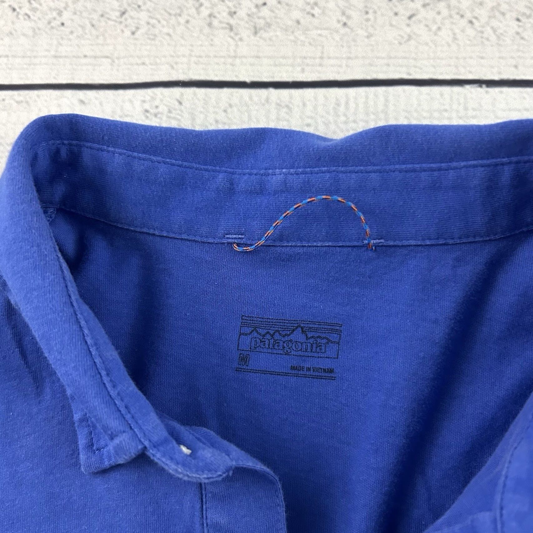 Patagonia Patagonia Shirt Men's Medium Blue Short Sleeve Button Polo Fitz Roy Trout Collection Casual Cotton Shirt Mens Regular Fit Button-Up Polo Blue Size US M / EU 48-50 / 2 - 3 Thumbnail