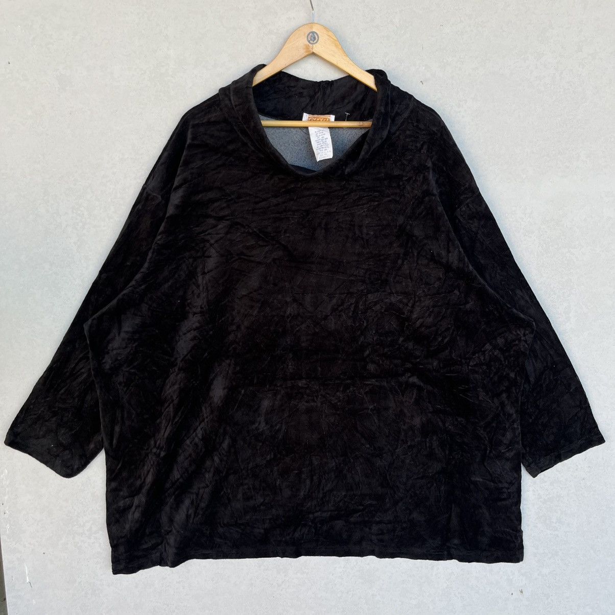 Other Vintage Roam Black Velvet Top With A Relaxed Fit Size XL Size XXL / US 16-18 / IT 52-54 - 1 Thumbnail