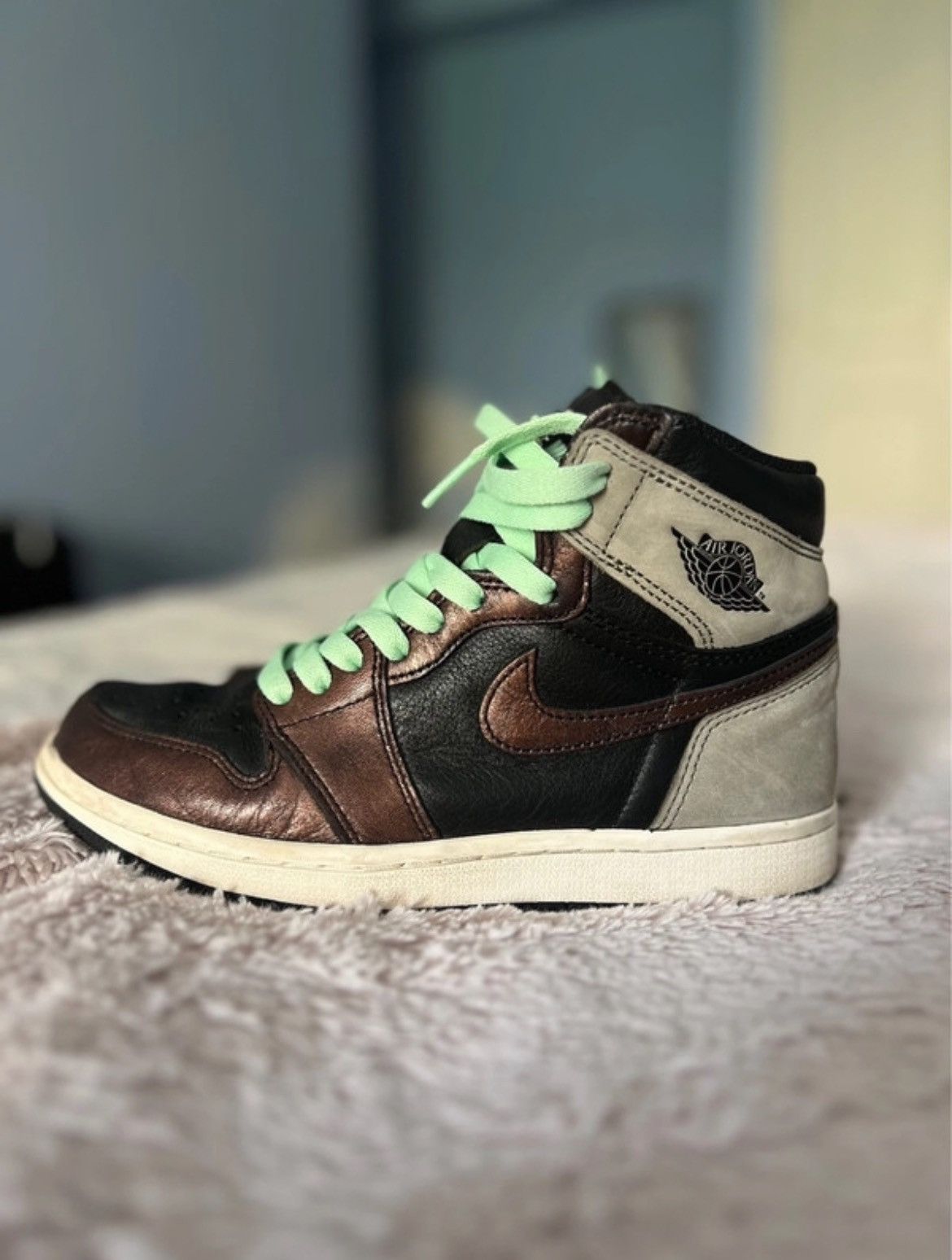 Jordan Brand × Nike Air Jordan 1 Retro High OG Patina Size US 5.5 / IT 35.5 - 2 Thumbnail