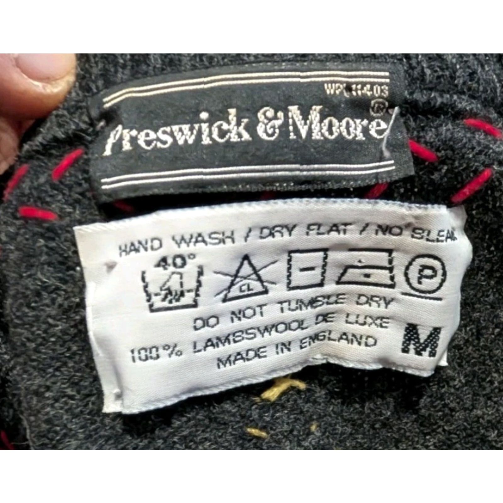 Vintage VINTAGE Preswick & Moore Sweater Vest 100% Lambs Wool Black Sleeveless Crew Neck Unisex Adults M England 90s Christmas Holiday Vintage Theme Size M / US 6-8 / IT 42-44 - 6 Thumbnail