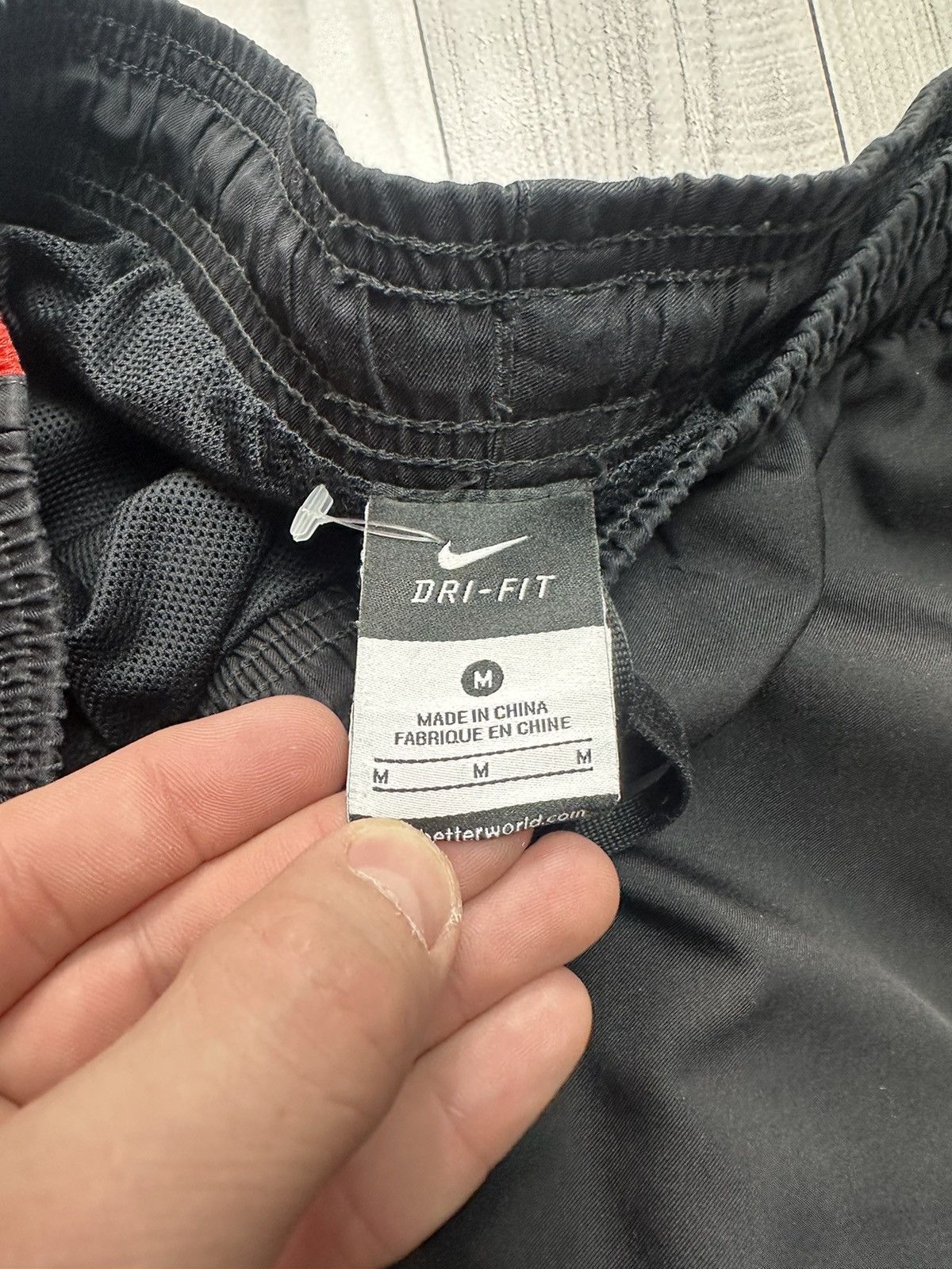 Vintage Vintage Nike Atletico Madrid track suit Rare size M Size US M / EU 48-50 / 2 - 19 Thumbnail