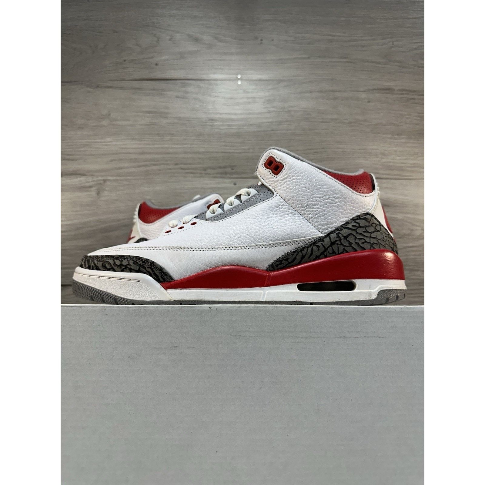 Jordan Brand Jordan 3 Retro Fire Red - Size 10 Size US 10 / EU 43 - 1 Thumbnail