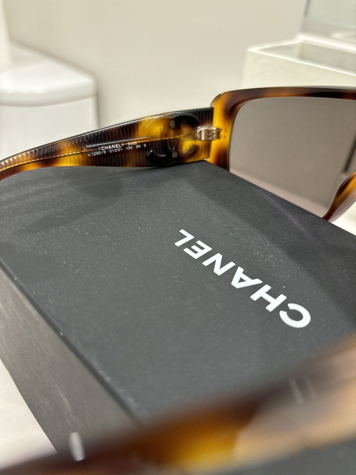 Chanel Chanel tortoise shell sunglasses Size ONE SIZE - 4 Thumbnail