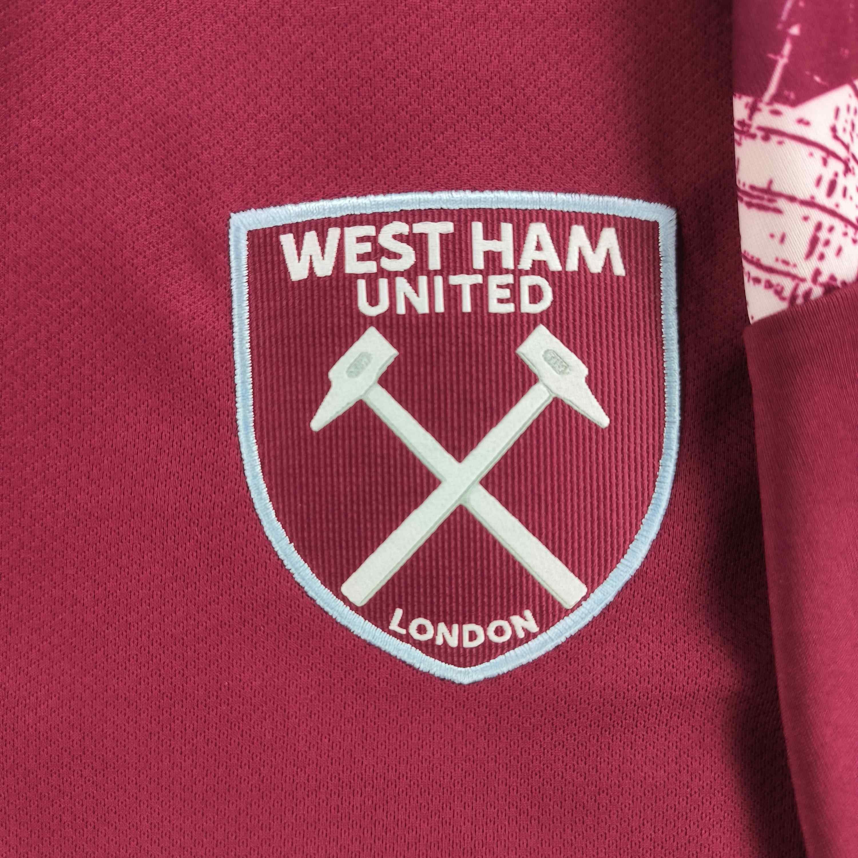 Umbro West Ham United 2022-23 Umbro home Rice football jersey sz S Size US S / EU 44-46 / 1 - 4 Thumbnail