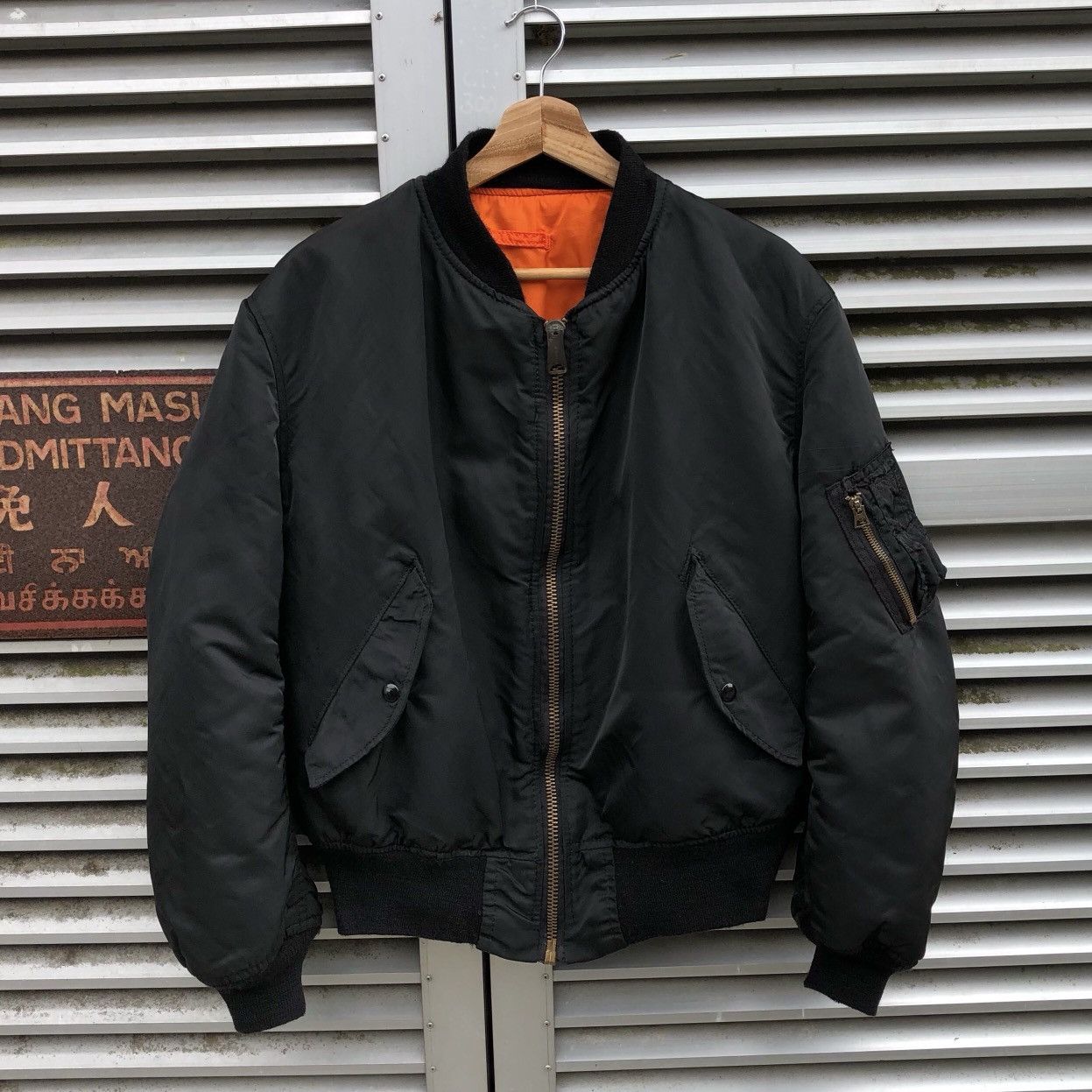 image of VTG Ma-1 (Usaf) Flyer's Intermediate Bomber Jacket Usa in Black, Men's (Size Large)