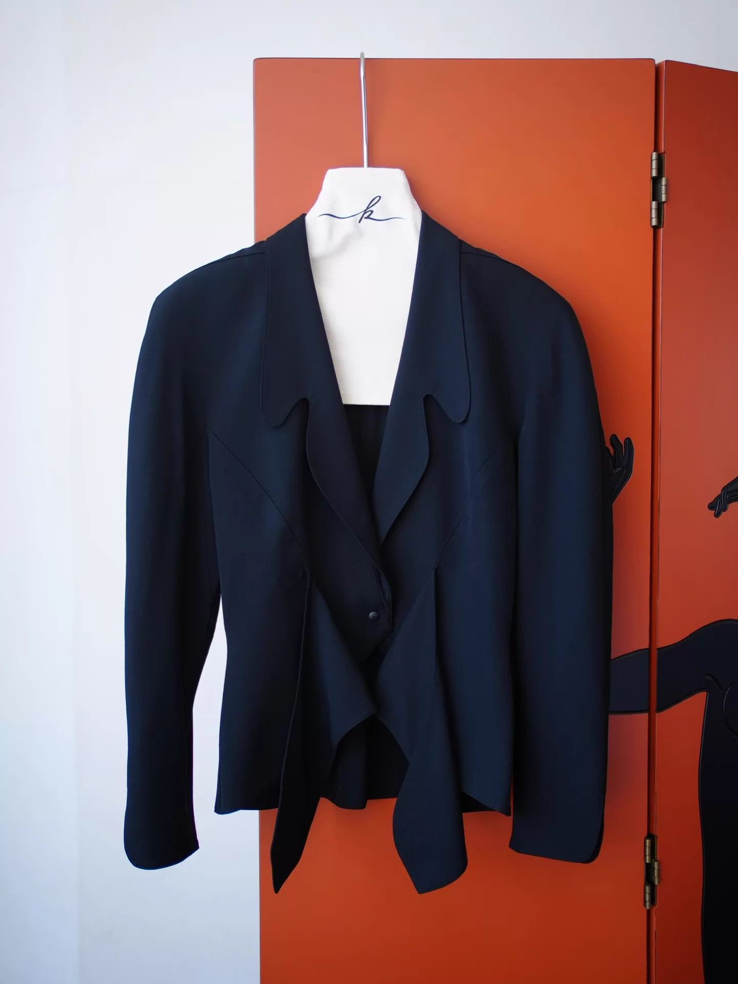 Thierry Mugler Thierry Mugler vintage black wool waist-tie blazer Size S / US 4 / IT 40 - 4 Thumbnail