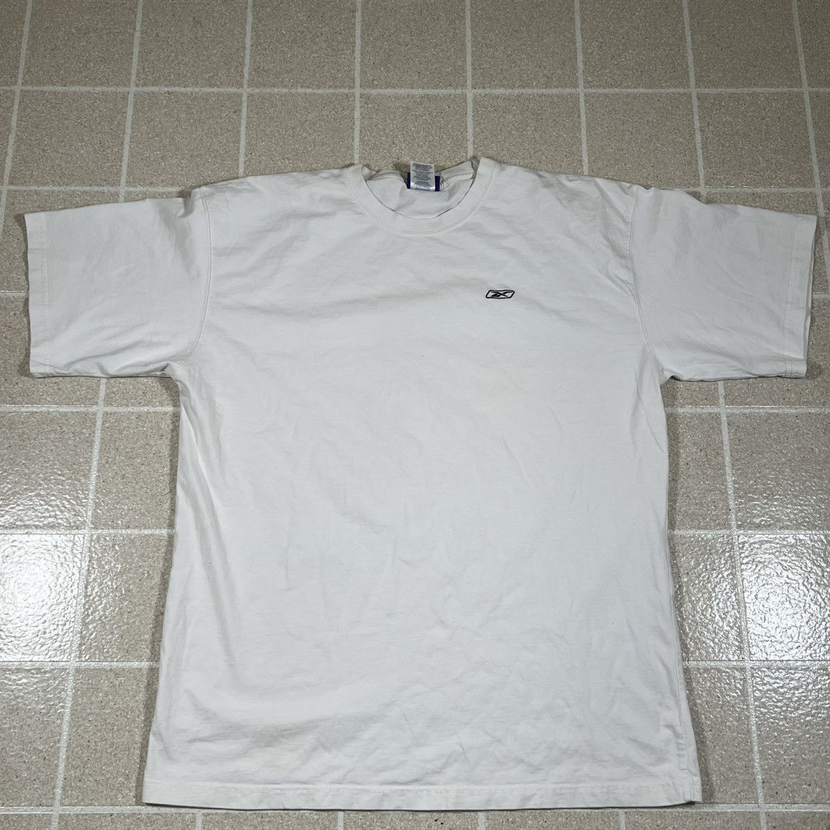 Reebok Vintage Y2K Reebok Sewn Logo Essential Tshirt Size 2XL White Size US XXL / EU 58 / 5 - 1 Thumbnail