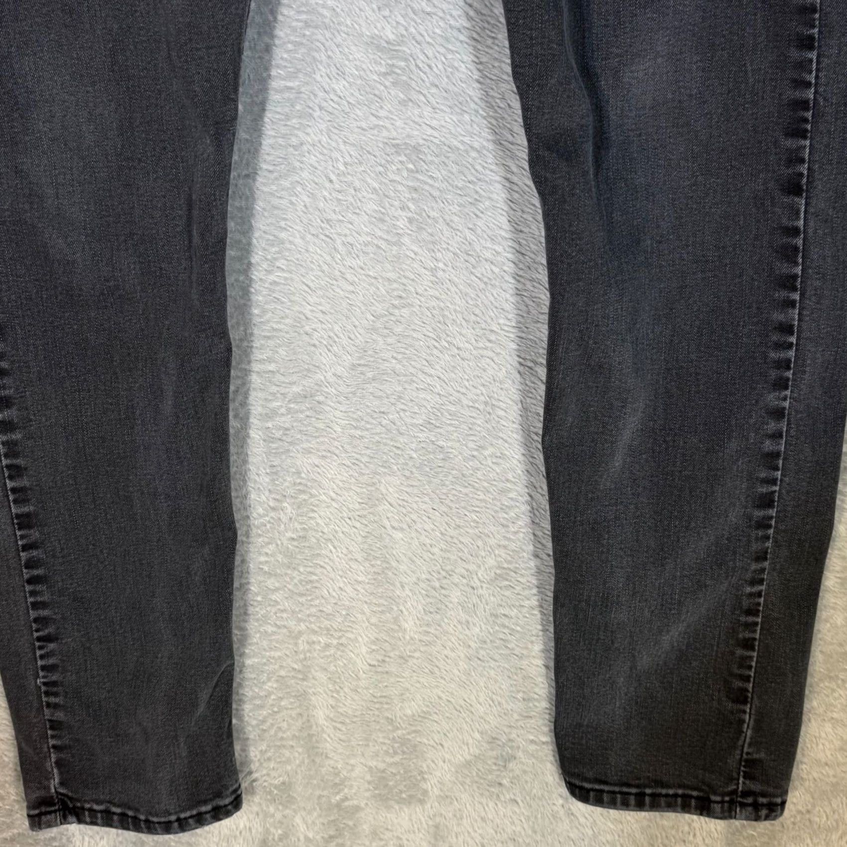 Levi's Levi’s 512 Jeans Men’s Slim Tapered 34x30 Black Denim Stretch Denim Fold Closure Zipper Fly 5-Pocket Design Regular Size Type Jeans Mens Size US 34 / EU 50 - 5 Thumbnail