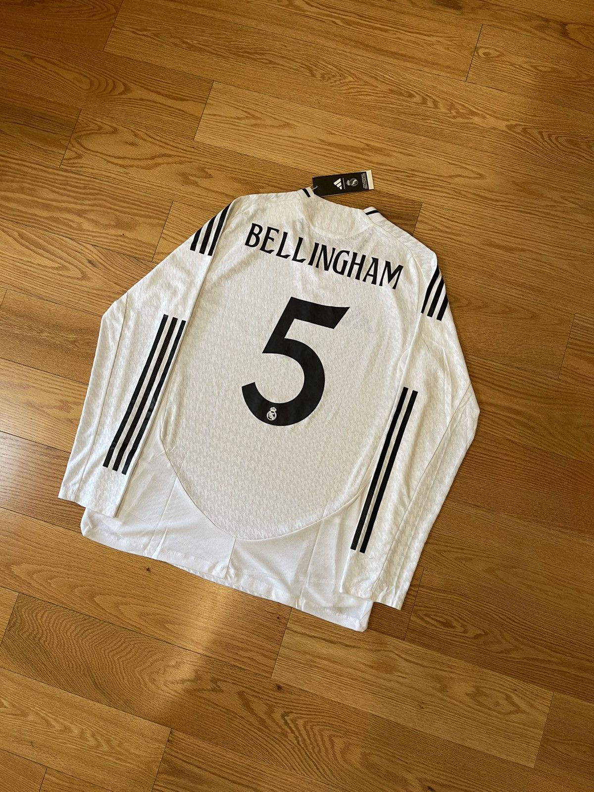 Adidas Authentic Real Madrid JUDE BELLINGHAM 2024/25 home jersey Size US L / EU 52-54 / 3 - 1 Thumbnail