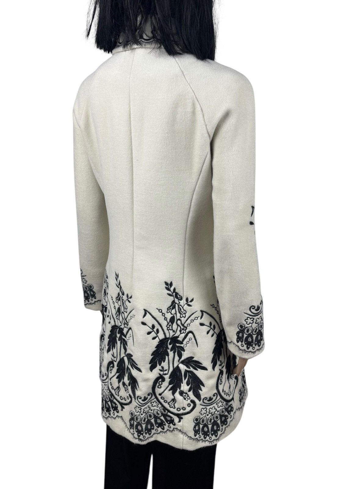 Moschino Moschino Cheap and Chic Vintage Wool Coat Embroidered Floral Size M / US 6-8 / IT 42-44 - 10 Thumbnail