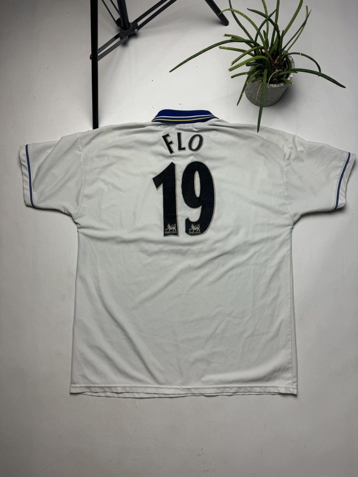 Chelsea Soccer × Umbro × Vintage Rare vintage Umbro Chelsea soccer jersey #19 FLO y2k Size US XL / EU 56 / 4 - 2 Thumbnail