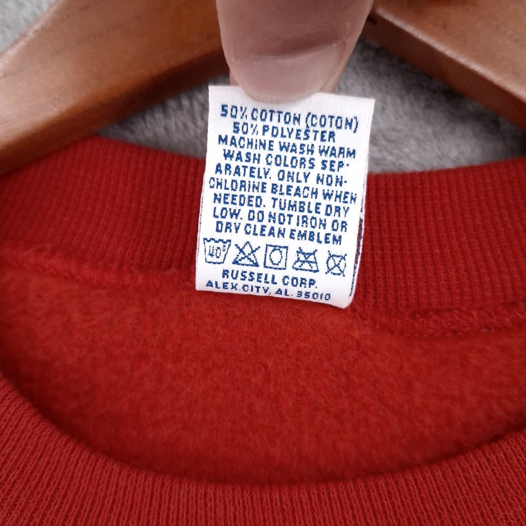 Russell Athletic VINTAGE Russell Athletic Sweatshirt Mens M Red College 90s Logo Pullover Crew Neck Cotton Polyester Knit All Seasons Lightweight Heavyweight Mens Size US M / EU 48-50 / 2 - 6 Thumbnail