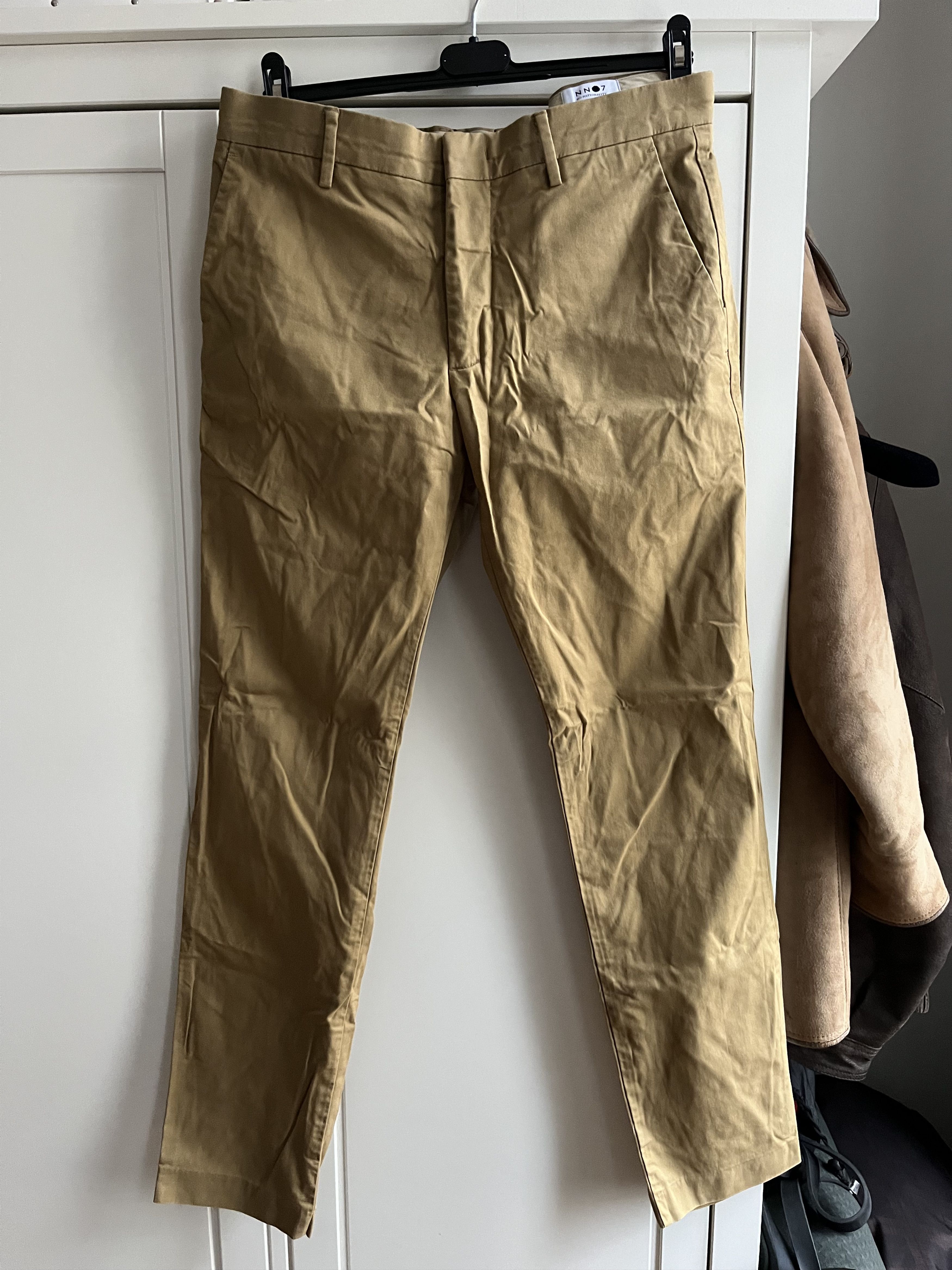 NN07 No Nationality Chino Hose beige W33 L32