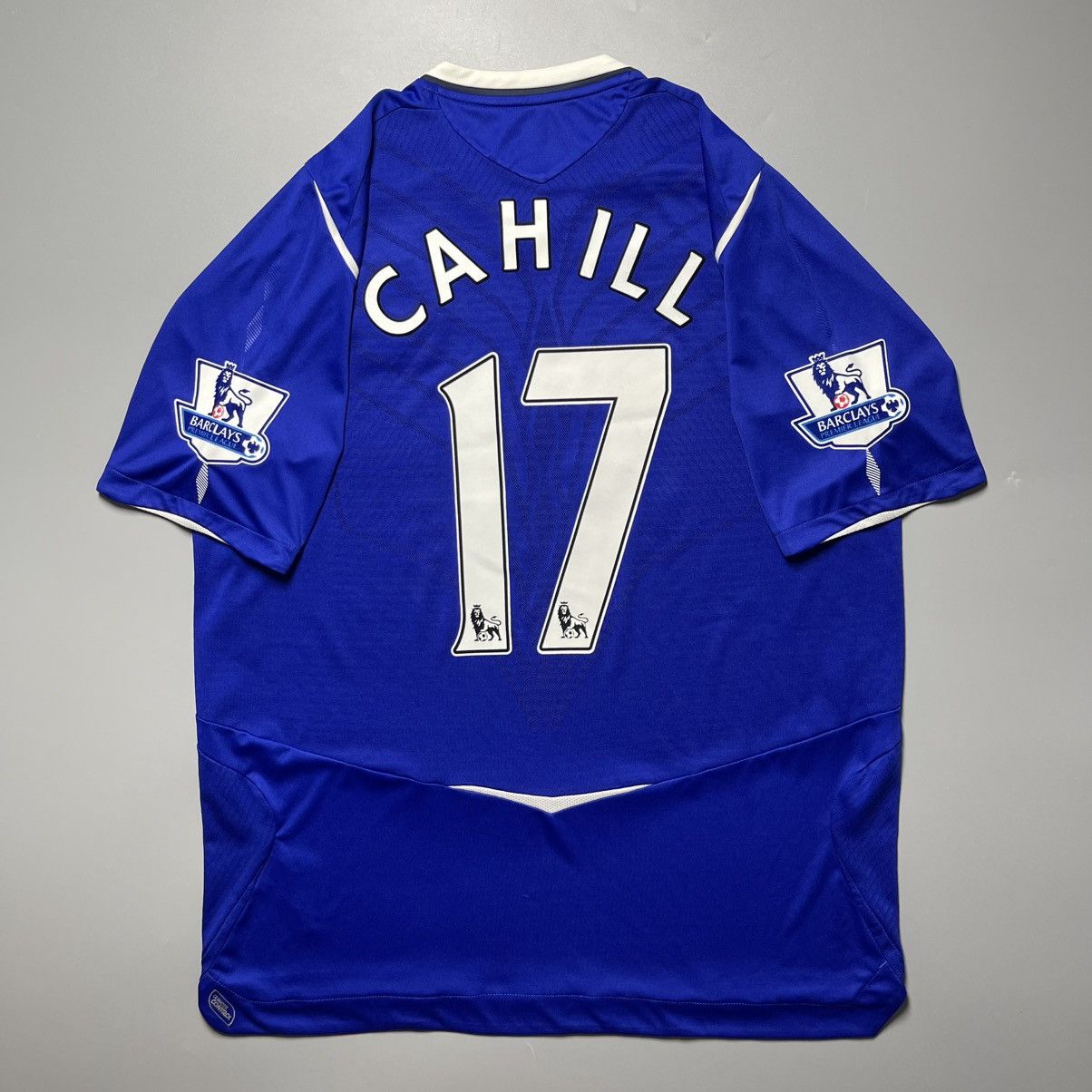 Umbro EVERTON UMBRO 2008/2009 FOOTBALL HOME JERSEY #17 CAHILL Size US XL / EU 56 / 4 - 1 Thumbnail