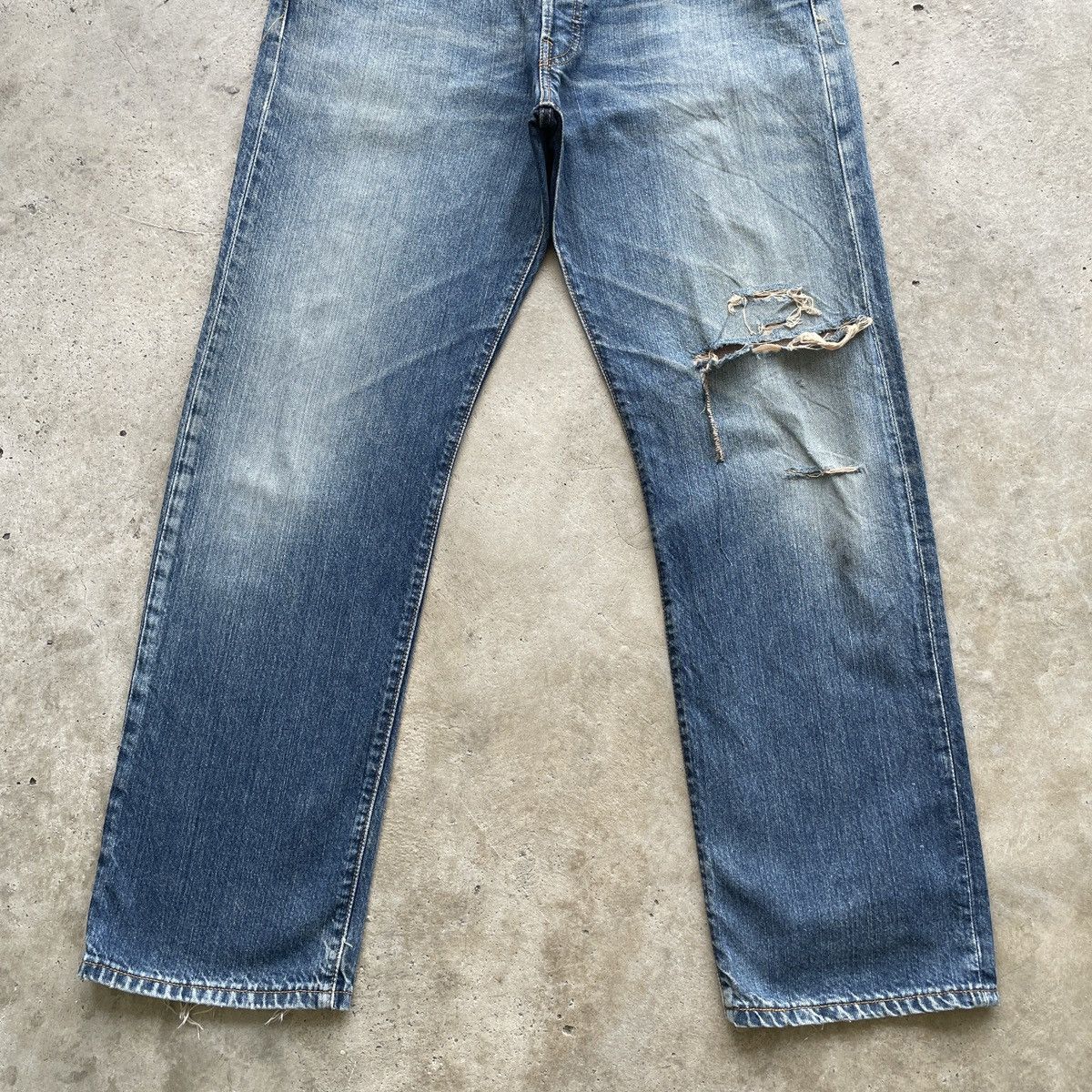 Levi's Vintage Clothing Vintage Levi’s 501 Ripped Faded Jeans Distressed Denim Pants Size US 33 - 4 Thumbnail