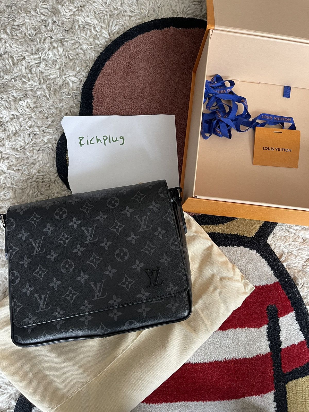 Louis Vuitton Louis Vuitton District PM Messenger Shoulder Bag Crossbody Size ONE SIZE - 1 Thumbnail