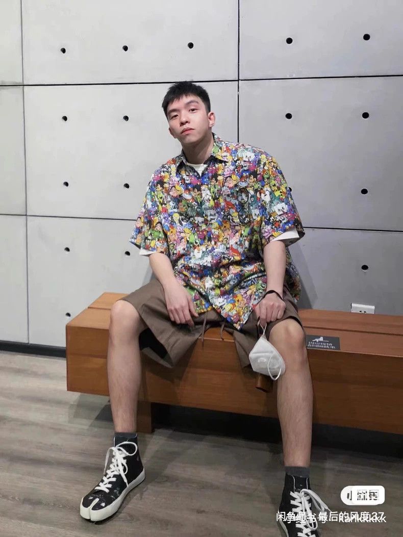 Vetements Vetements 20ss Cartoon Characters Printed Short Sleeve Shi Size US S / EU 44-46 / 1 - 7 Thumbnail