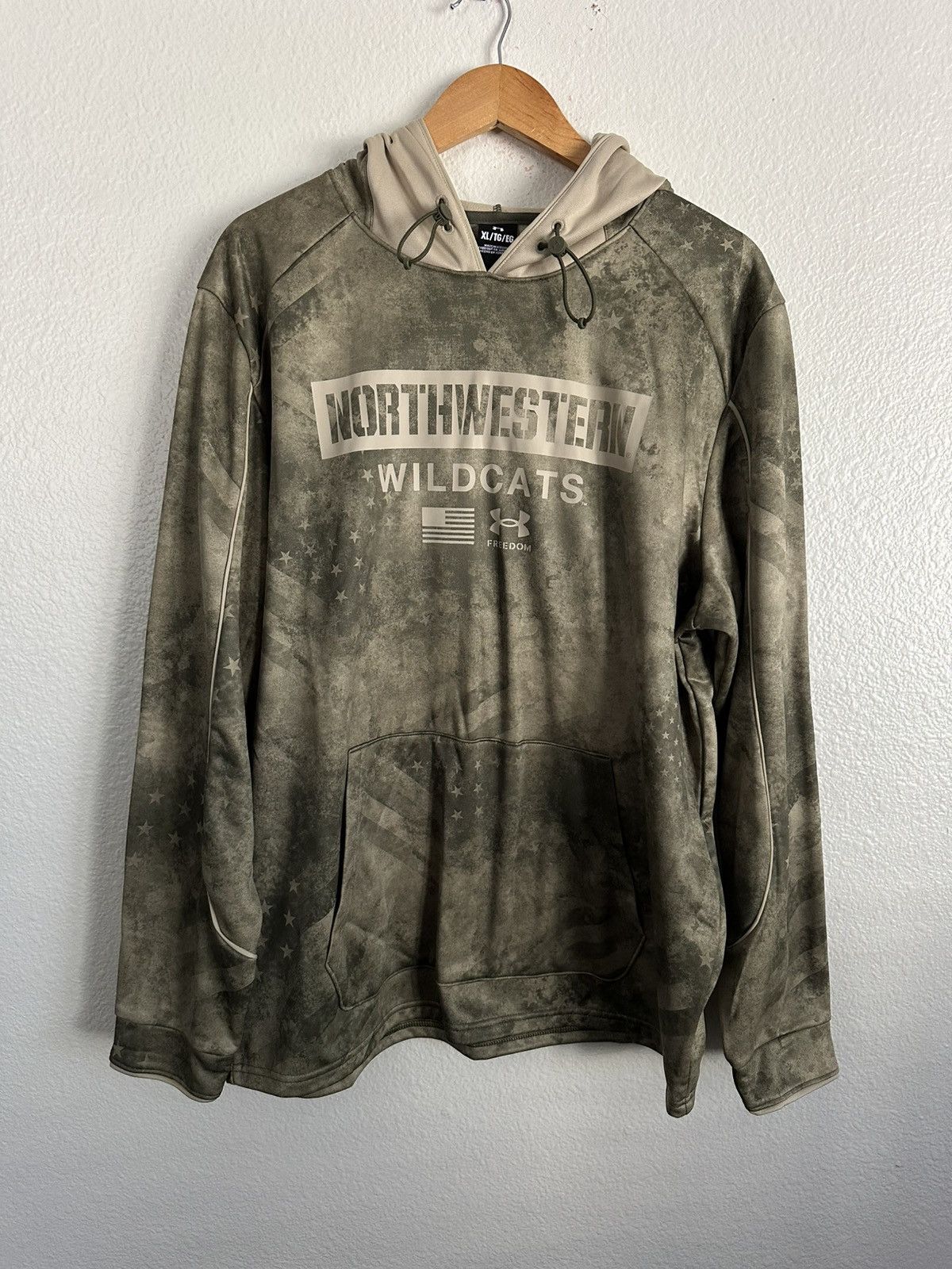 Under Armour Under Armour Northwestern Wildcats Athletic Hoodie USA Camo Size US XL / EU 56 / 4 - 1 Thumbnail