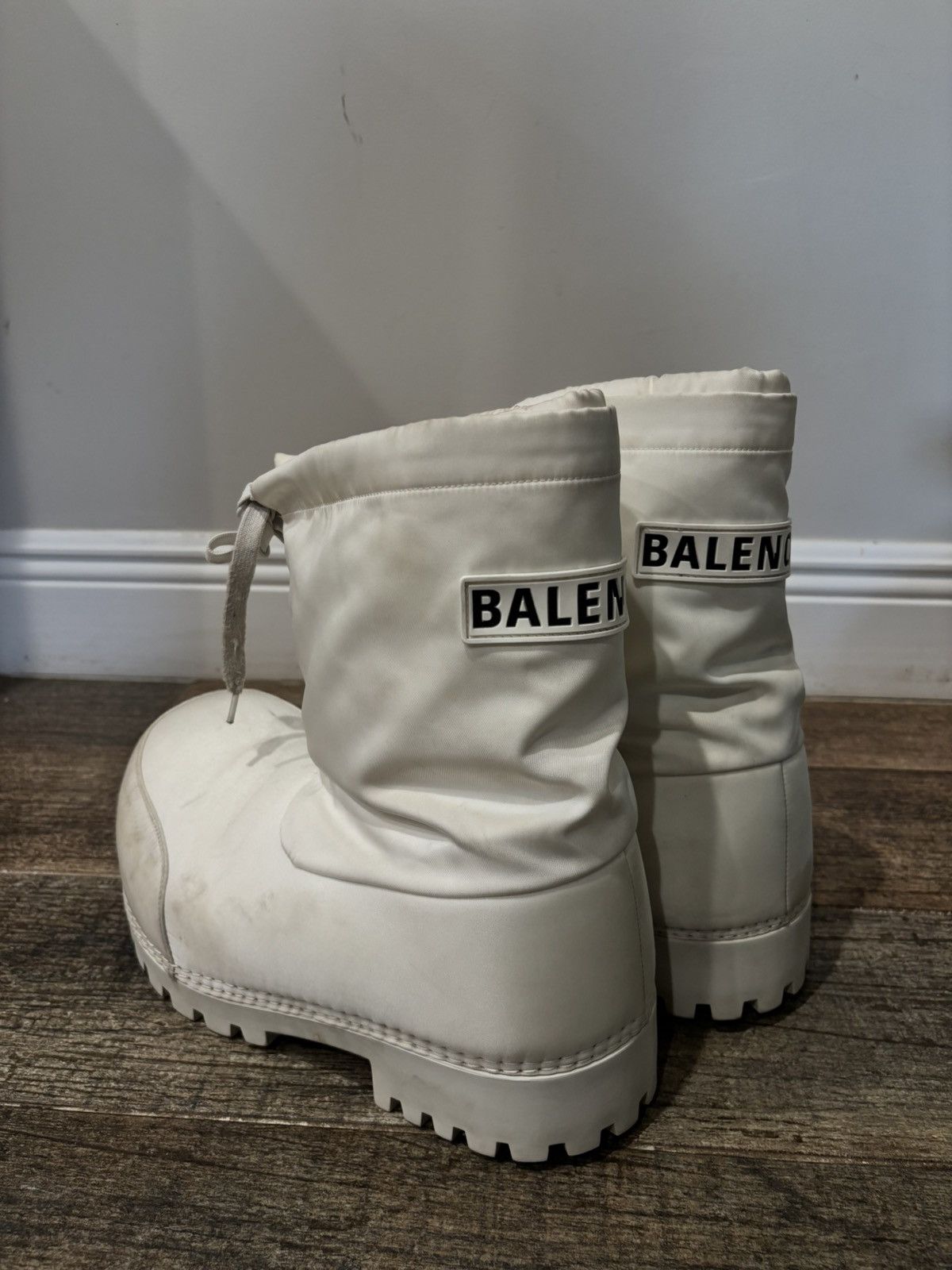 Balenciaga White Alaska Jumbo Boots Size US 9 / EU 42 - 1 Thumbnail