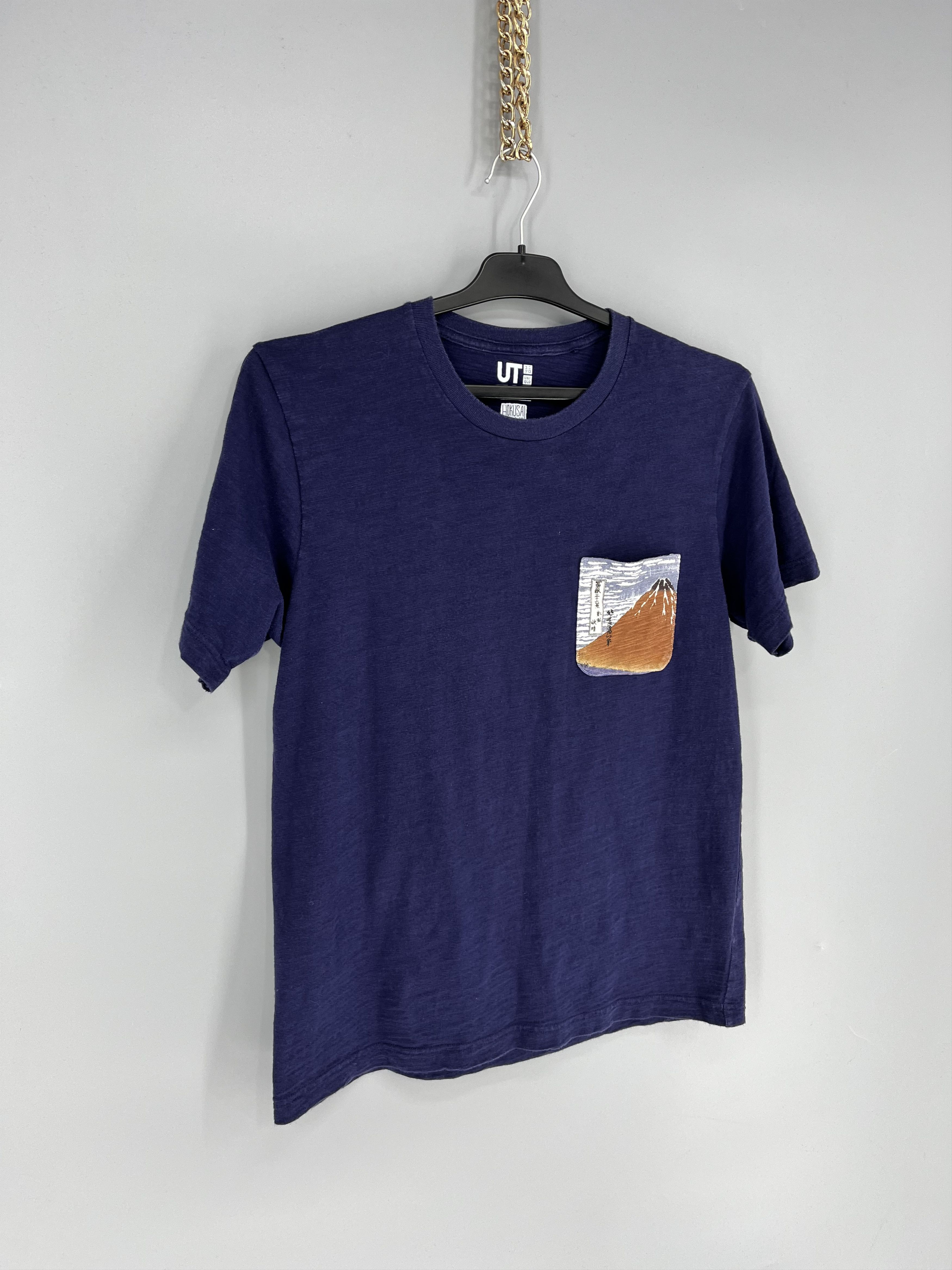 Vintage Mens Uniqlo Hokusai Blue T Shirt art tee Japanese Brand y2k Size US S / EU 44-46 / 1 - 2 Thumbnail