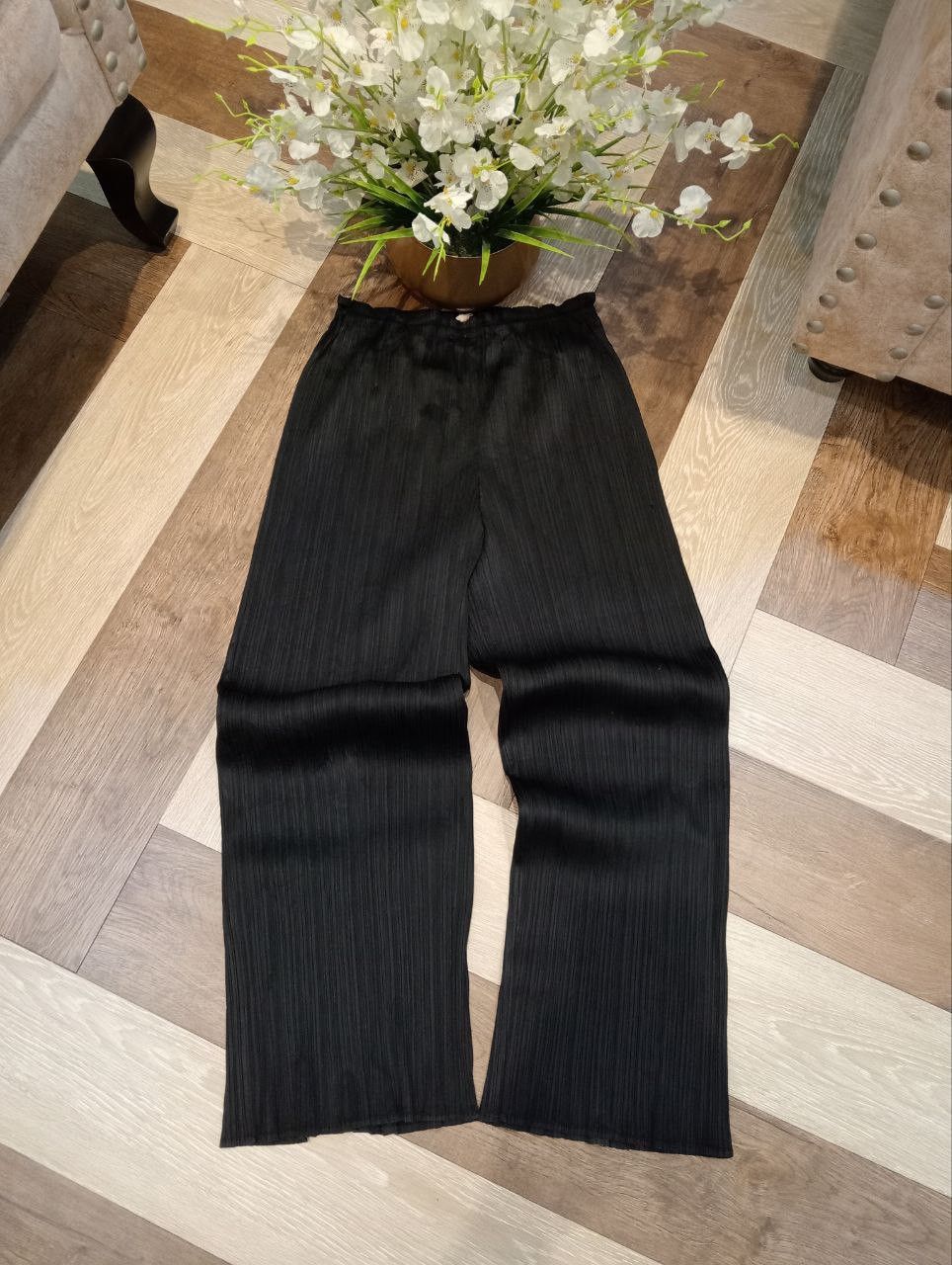 Pleats Please Issey Miyake PLEATS PLEASE ISSEY MIYAKE PLEATED PANTS - BLACK Size 25" / US 0 / IT 36 - 1 Thumbnail